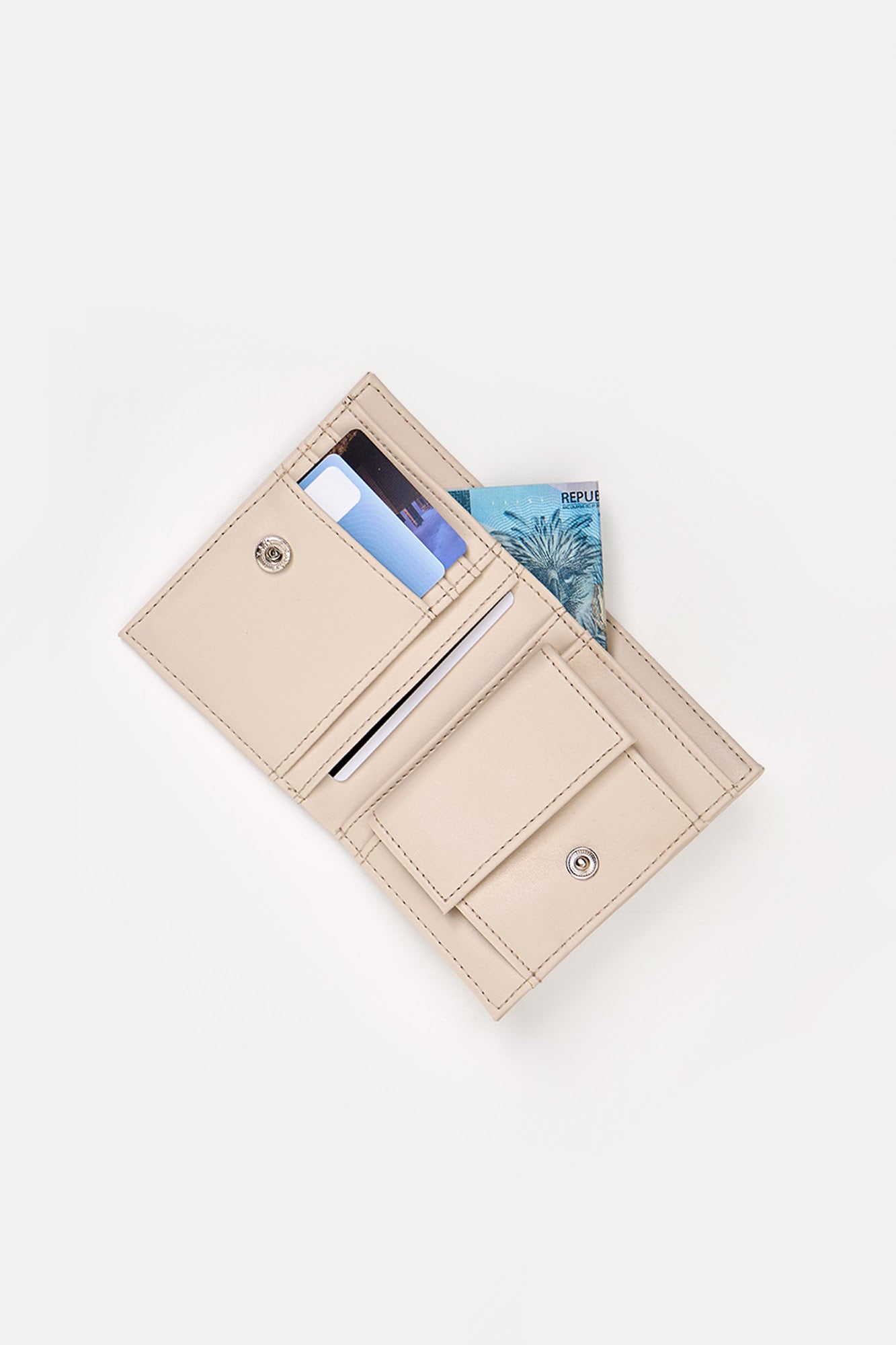 989220-Off White (4).jpg