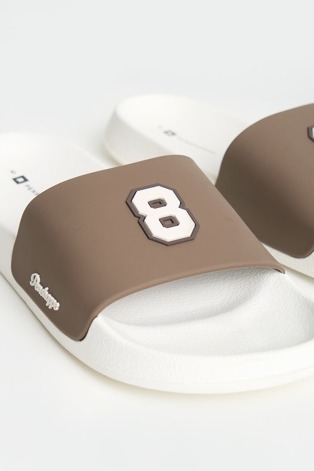 989244-Off White (1).jpg