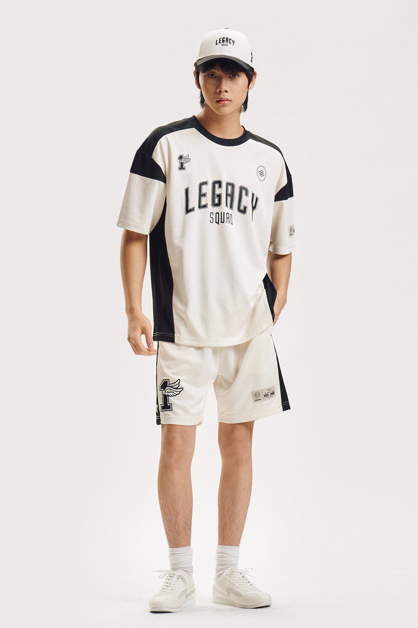 989295-Off White (1).jpg