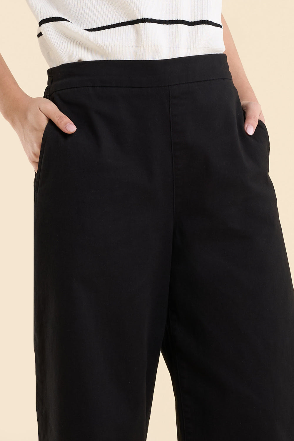 Dress Code Easy Wide Cropped Pants