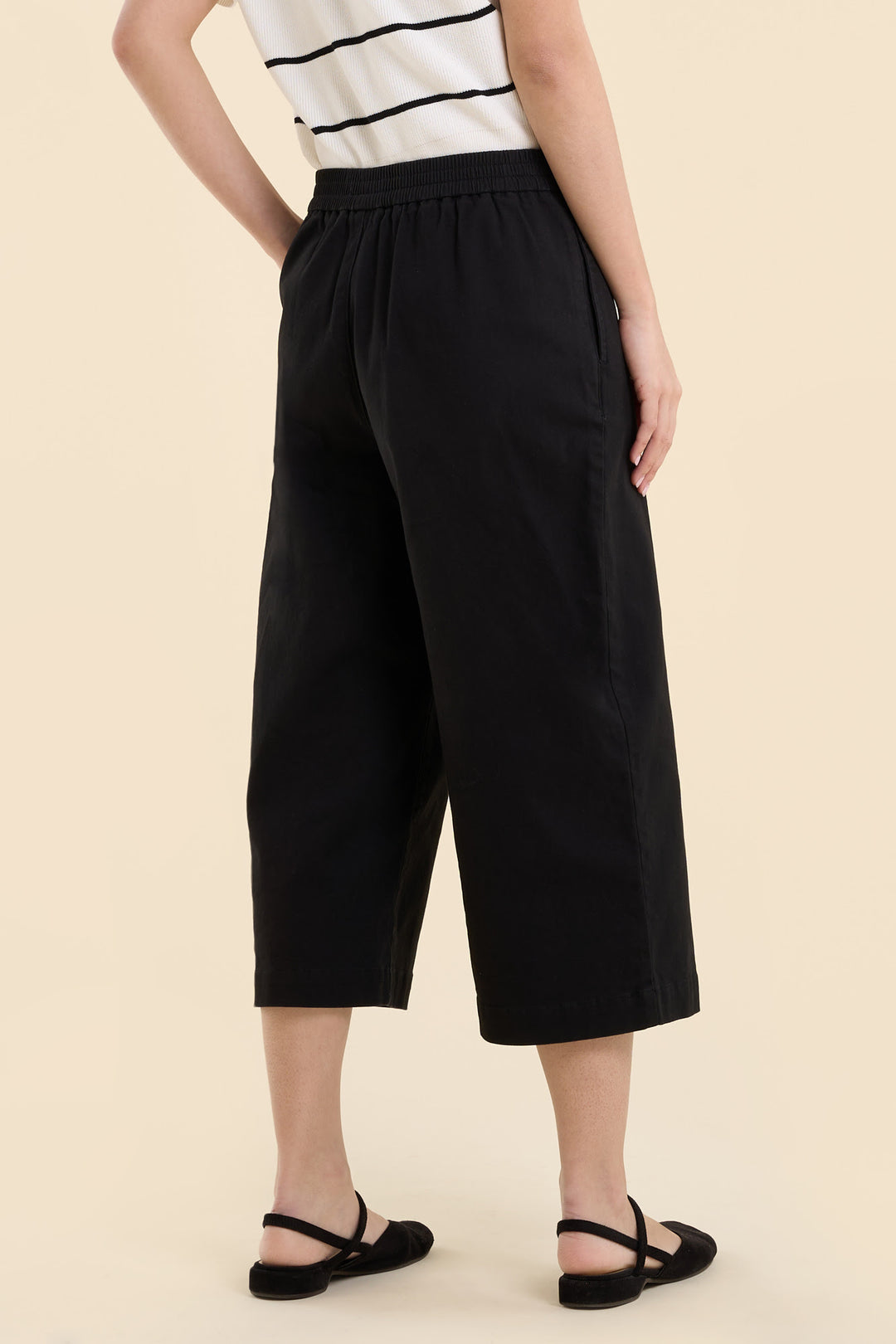 Dress Code Easy Wide Cropped Pants