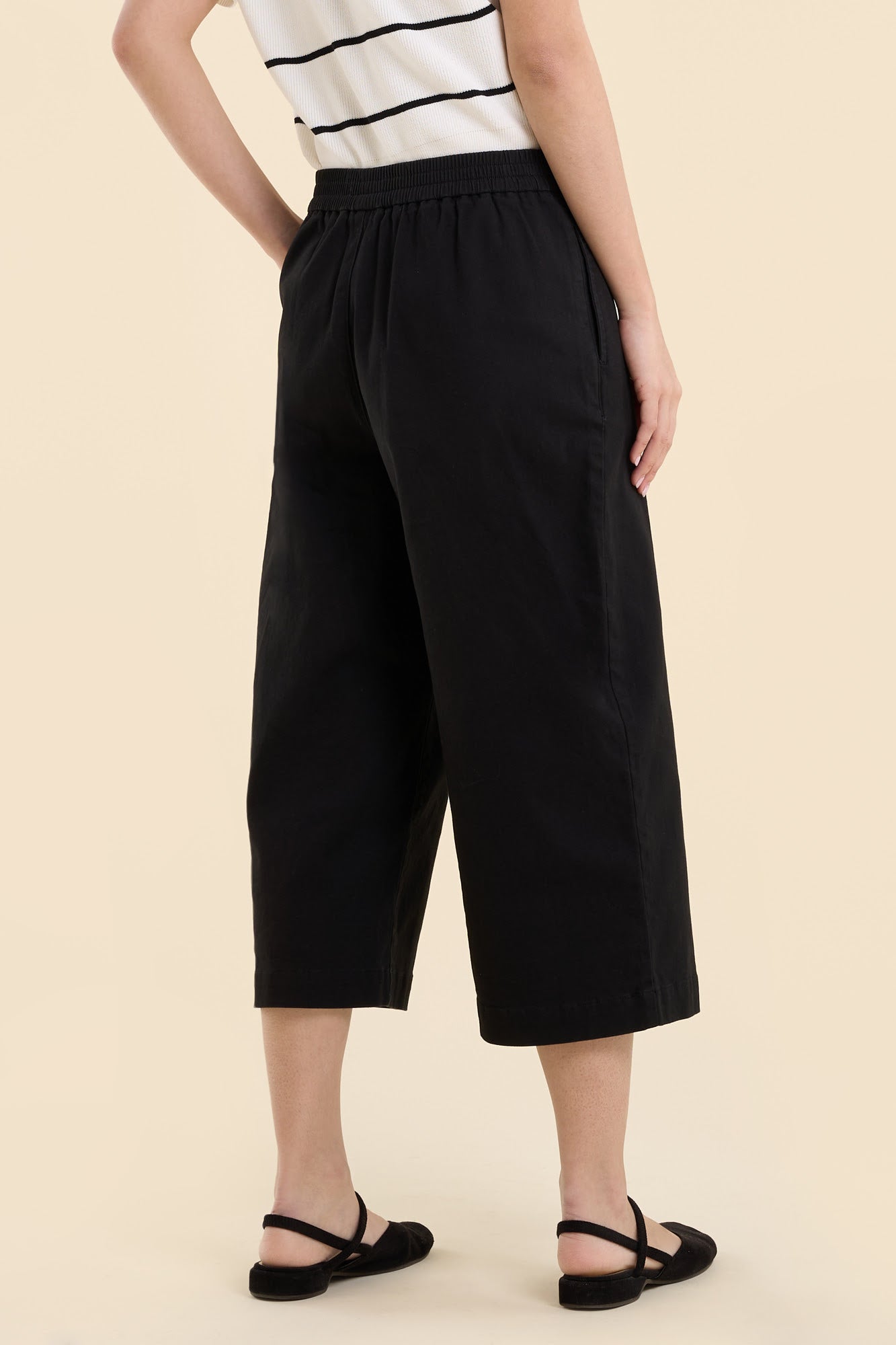 Dress Code Easy Wide Cropped Pants