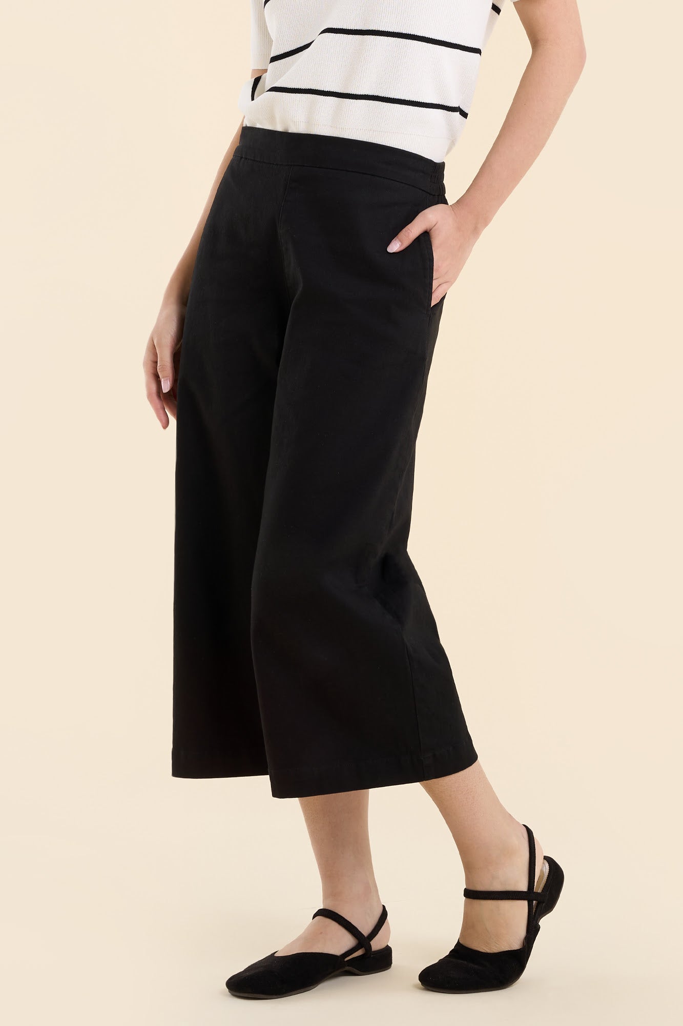 Dress Code Easy Wide Cropped Pants
