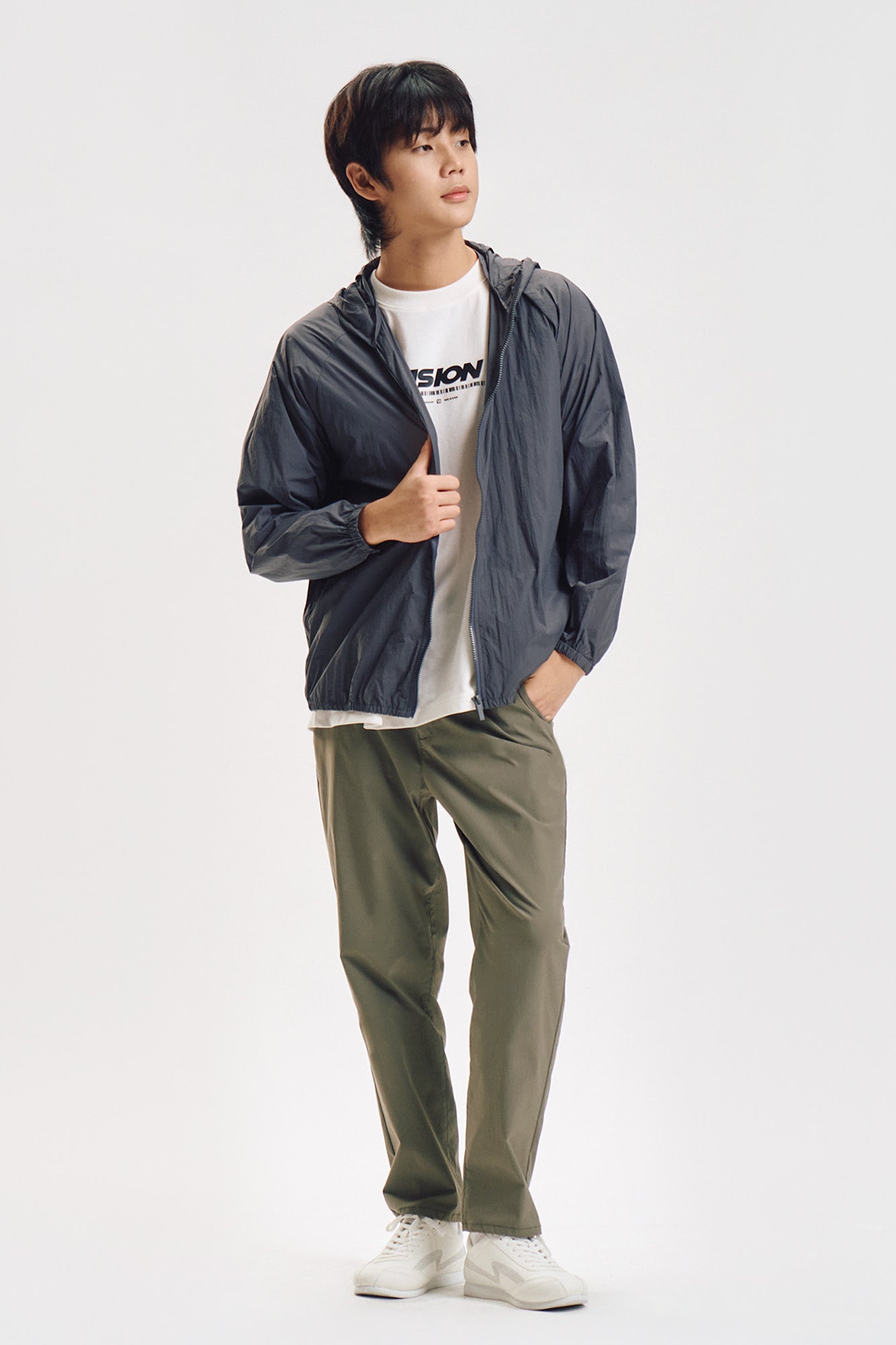 Relaxed Fit Water Repellent Packable Jacket