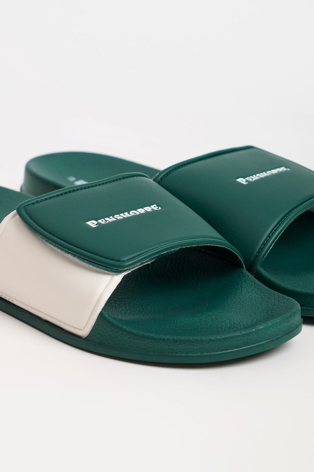 Men's Two-Tone Textured Slides