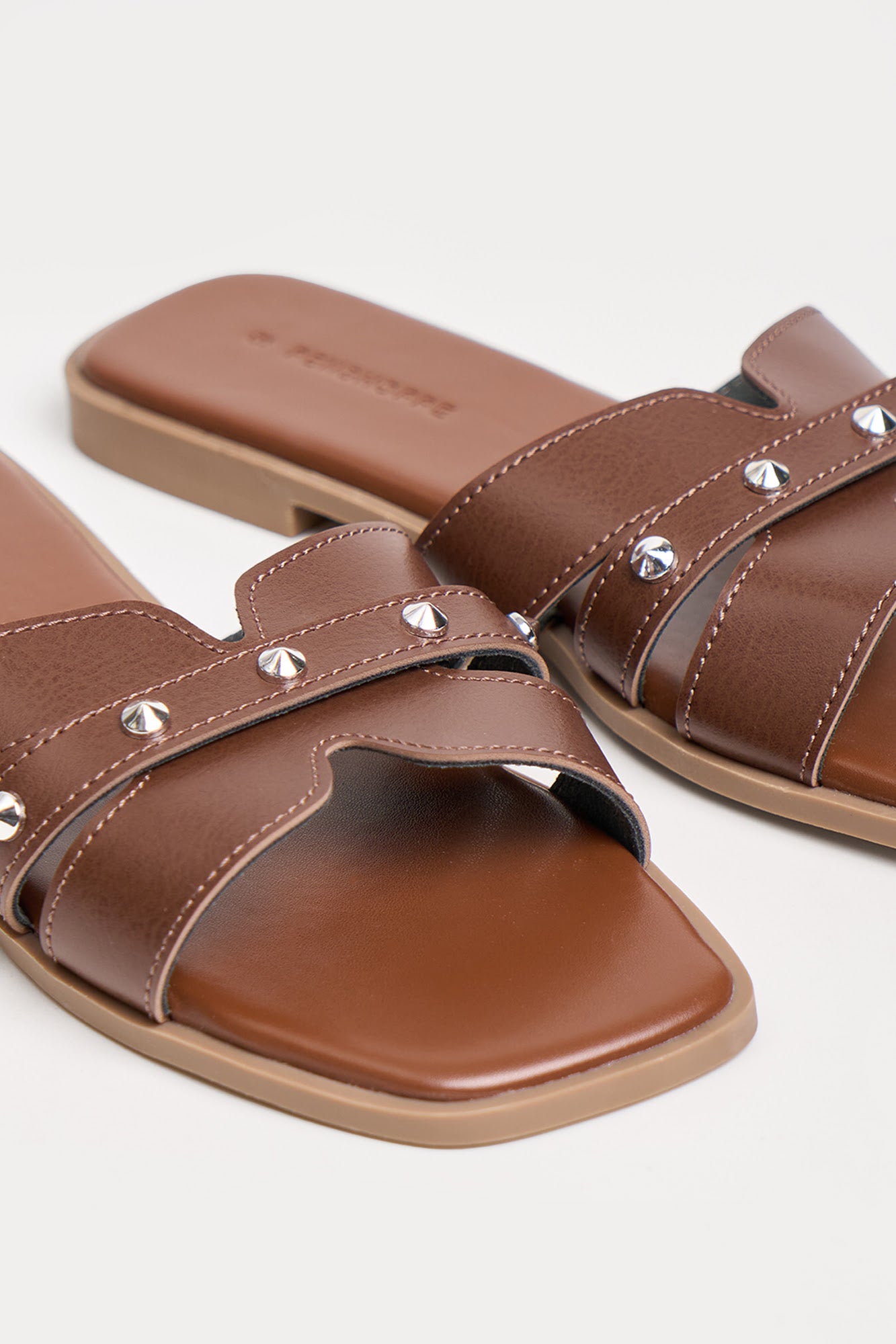 989470-Chocolate Brown (1).jpg