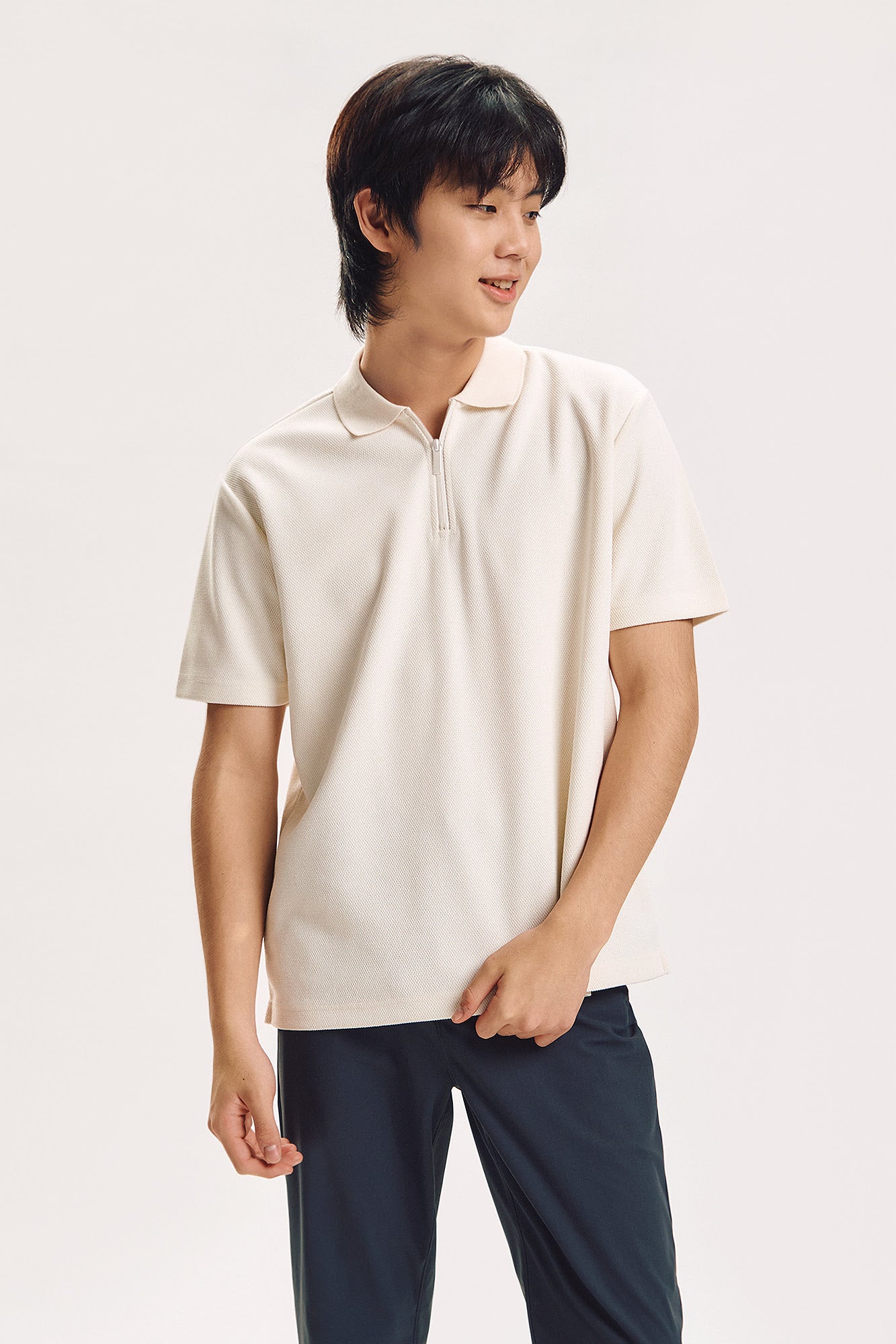 989478-Off White (3).jpg