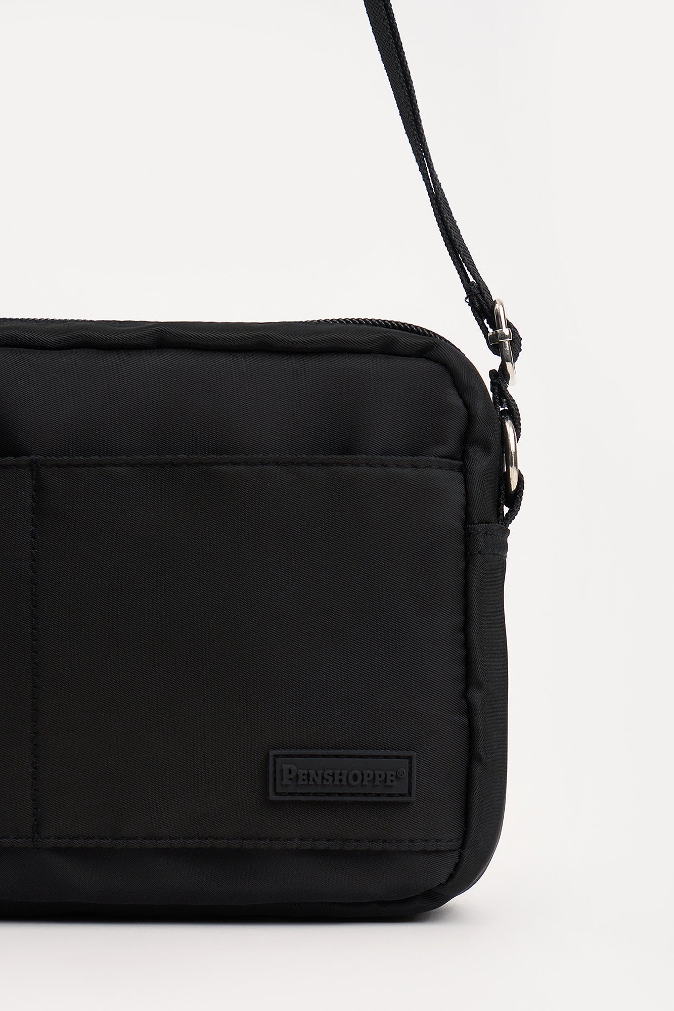 989479-Black (1).jpg