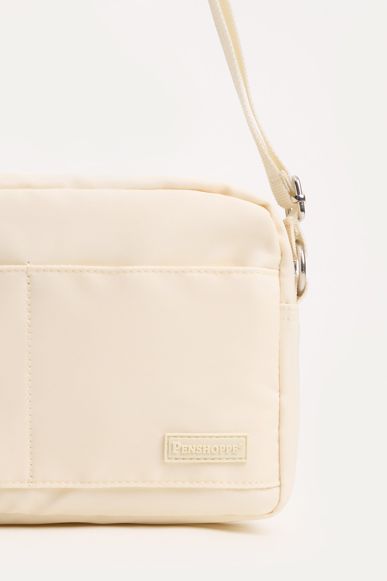 989479-Off White (1).jpg