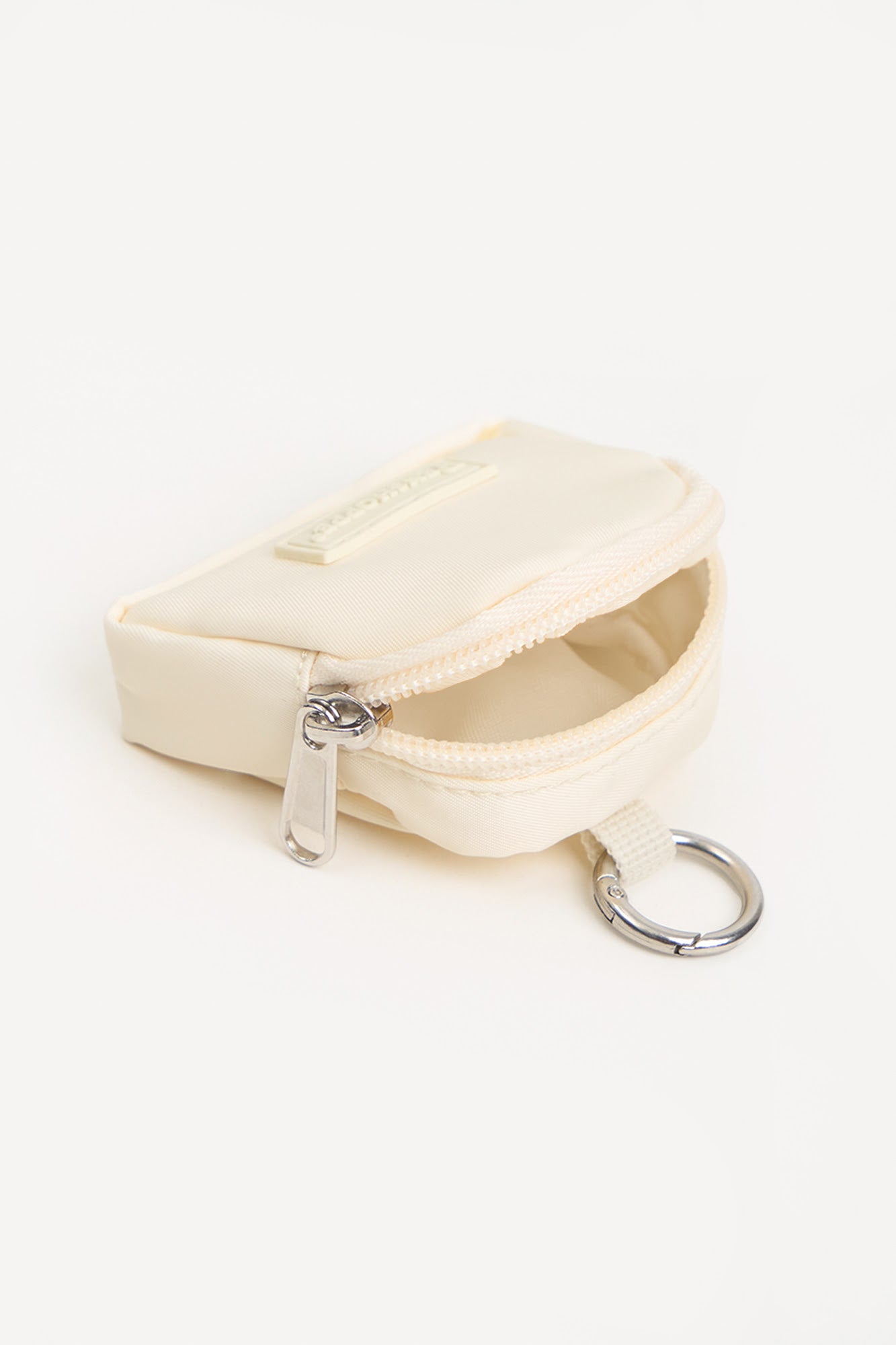 989481-Off White (4).jpg