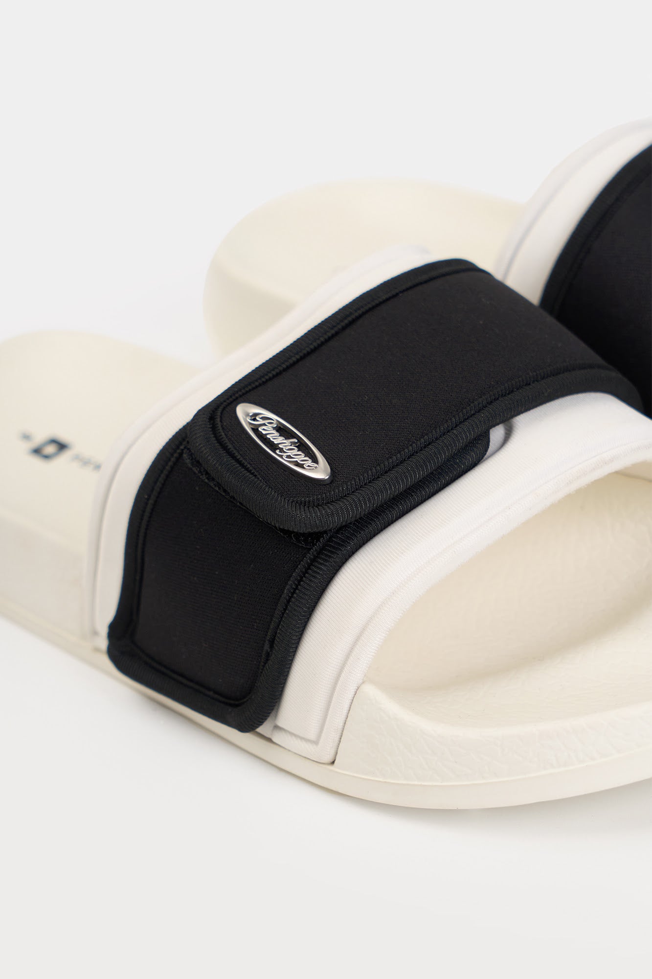 989488-Off White (3).jpg