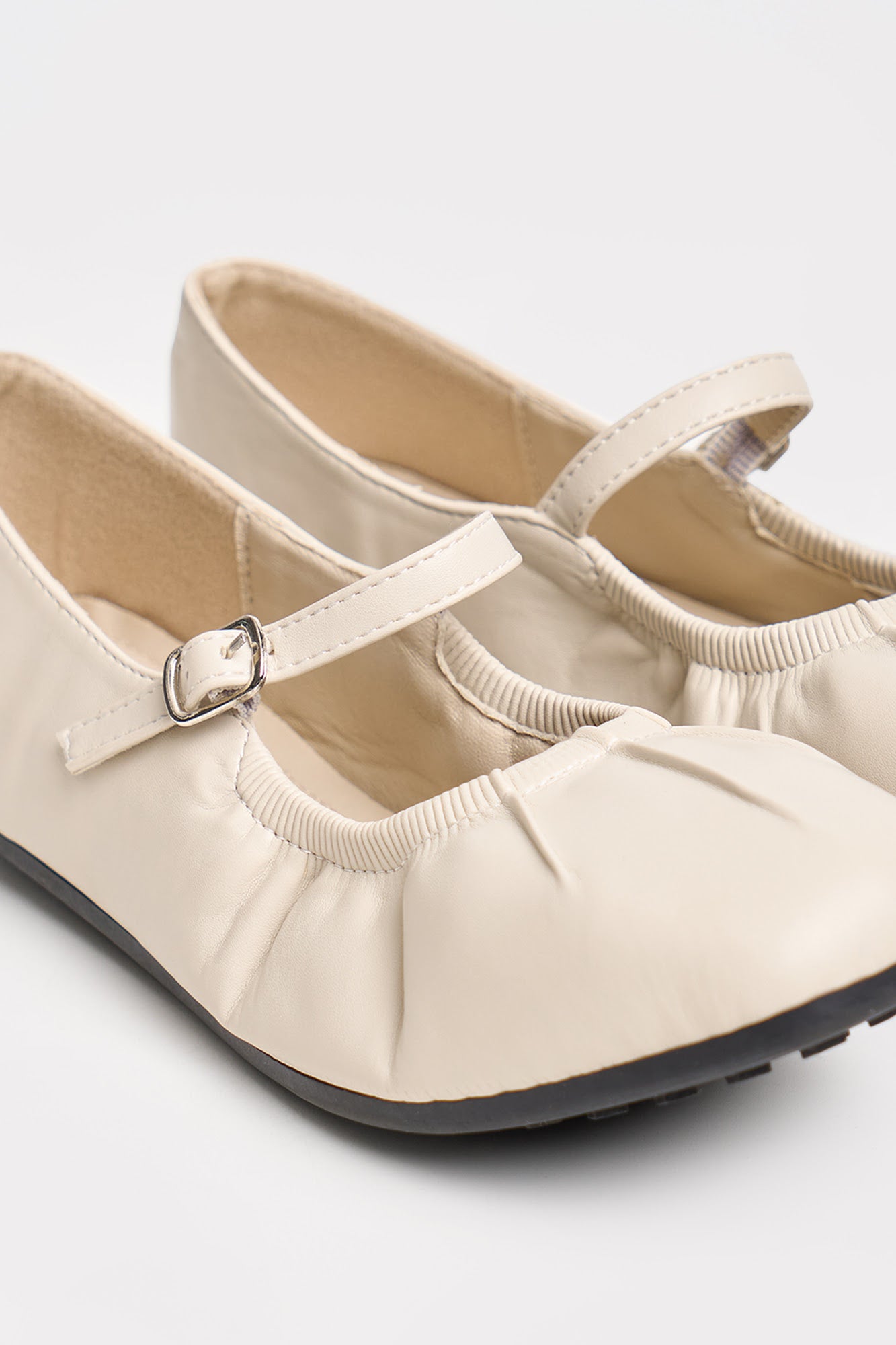 Women's Leather Gathered Sandals