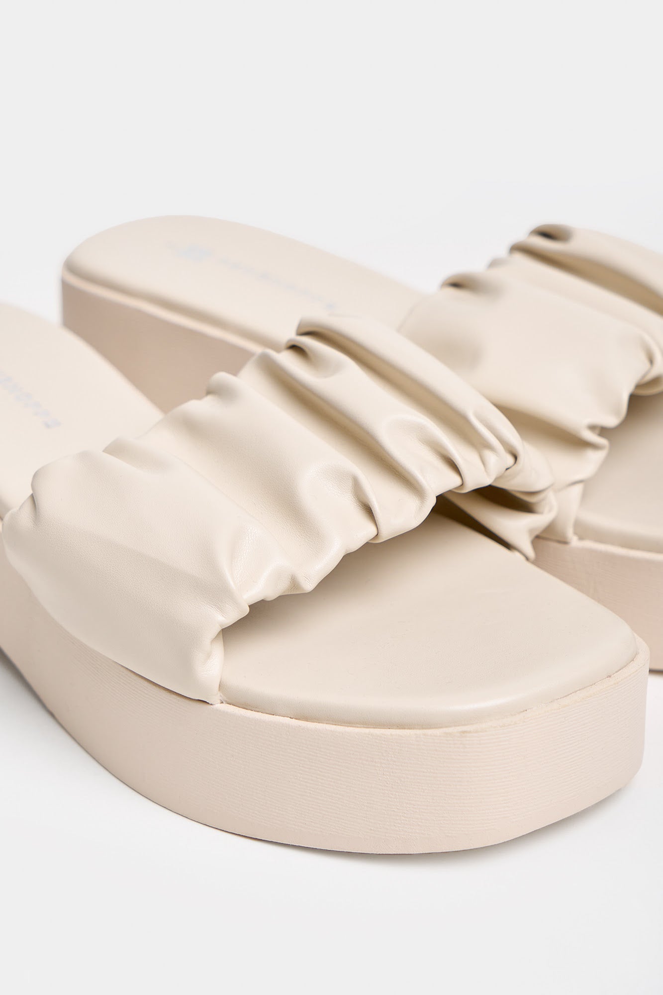 989492-Cream (4).jpg