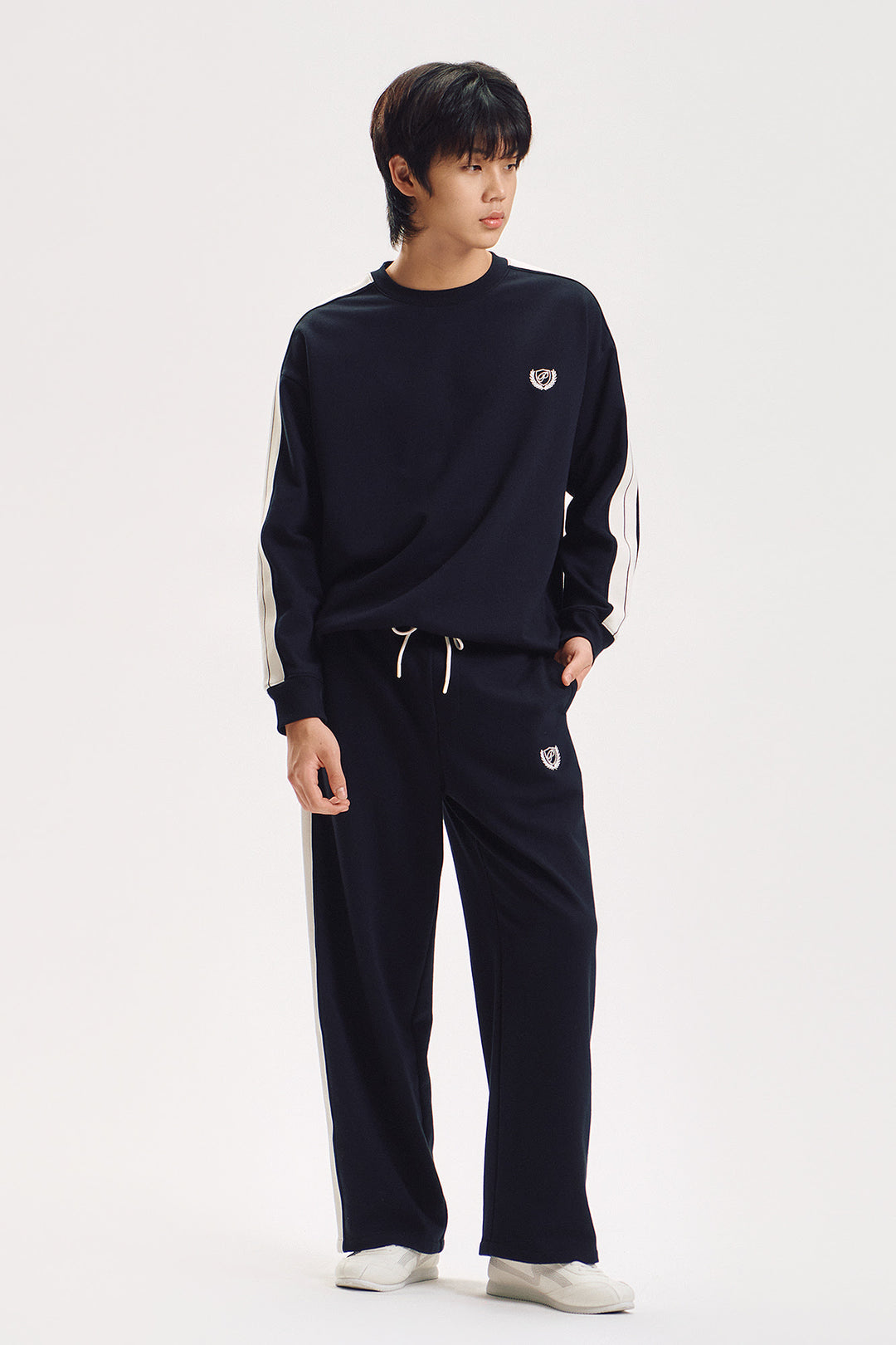 989531-Black (1).jpg