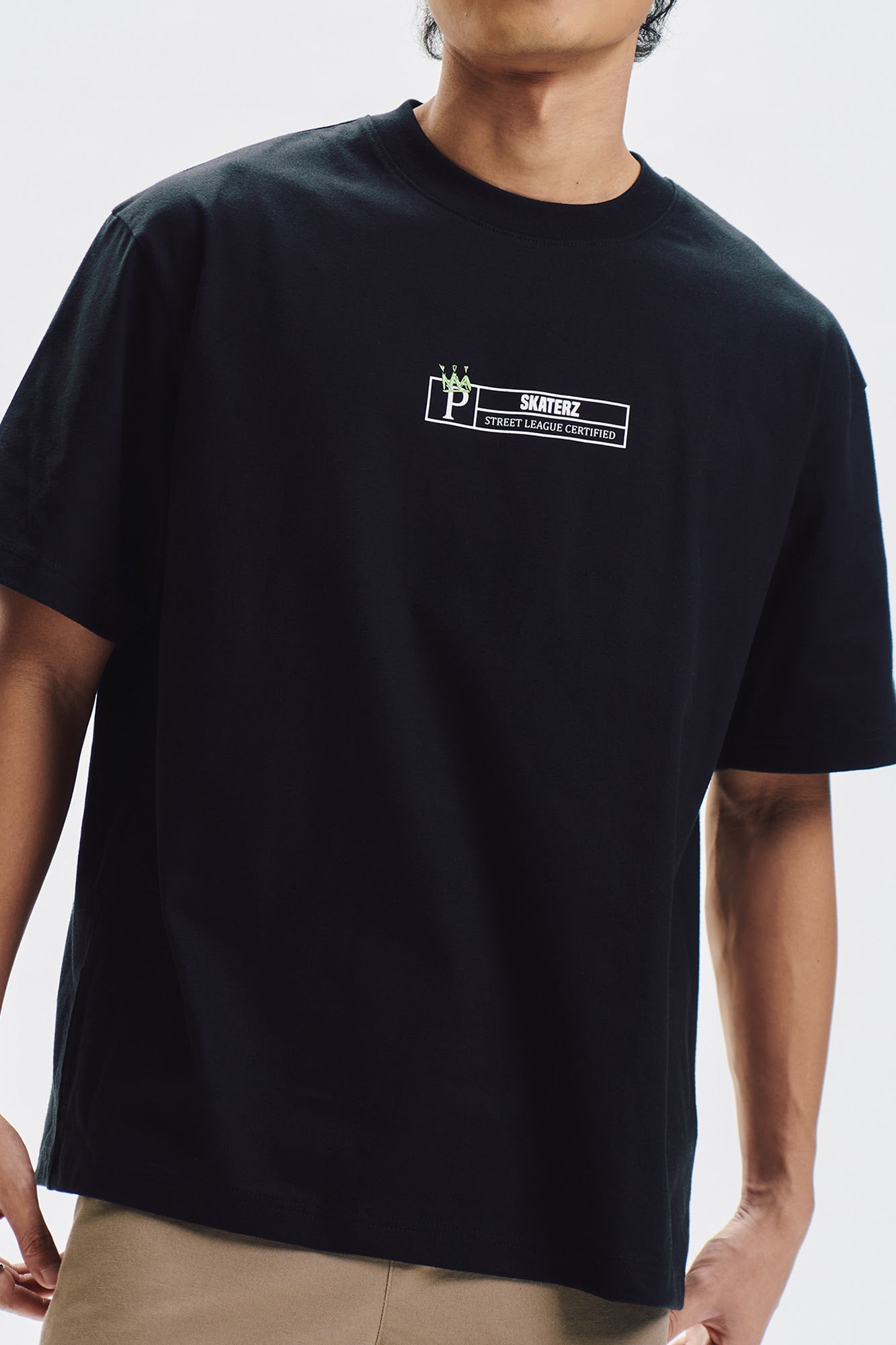 989597-Black (1).jpg