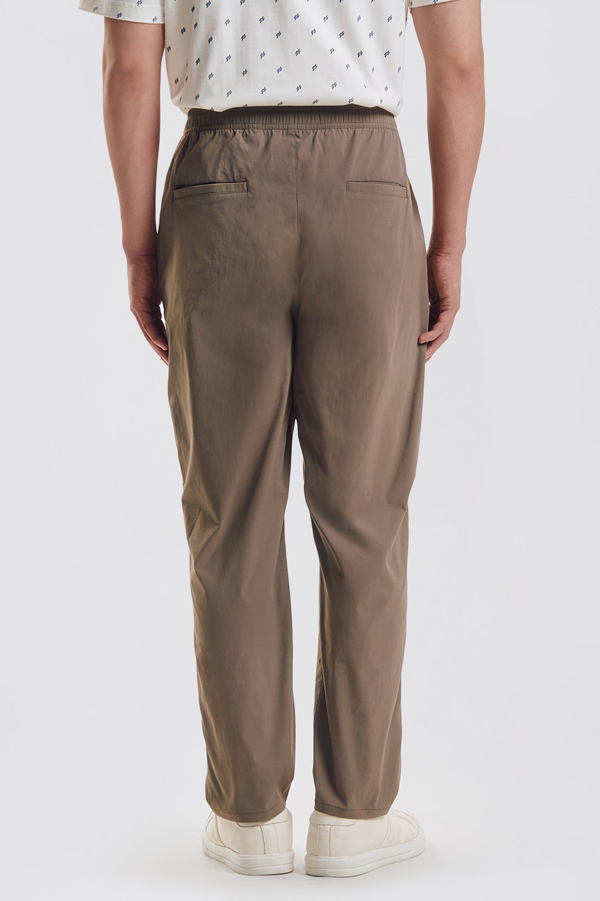 Essentials Lite Move Slim Fit Pants