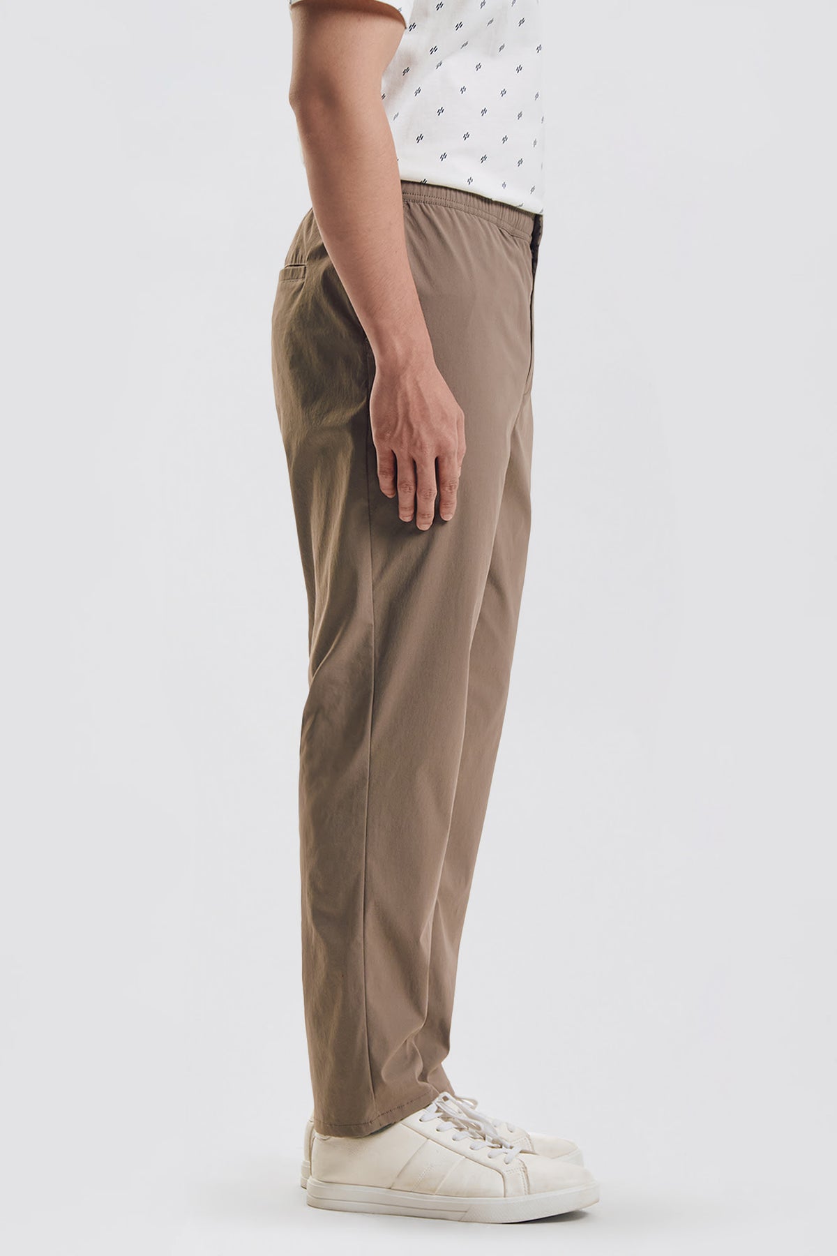 Essentials Lite Move Slim Fit Pants