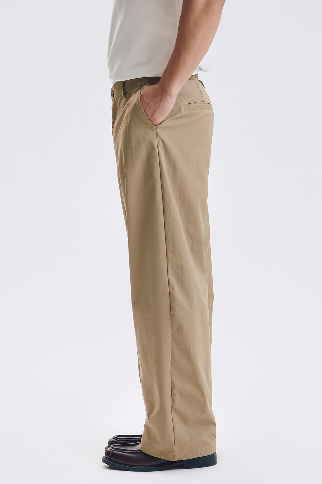 Essentials Lite Move Slim Fit Pants