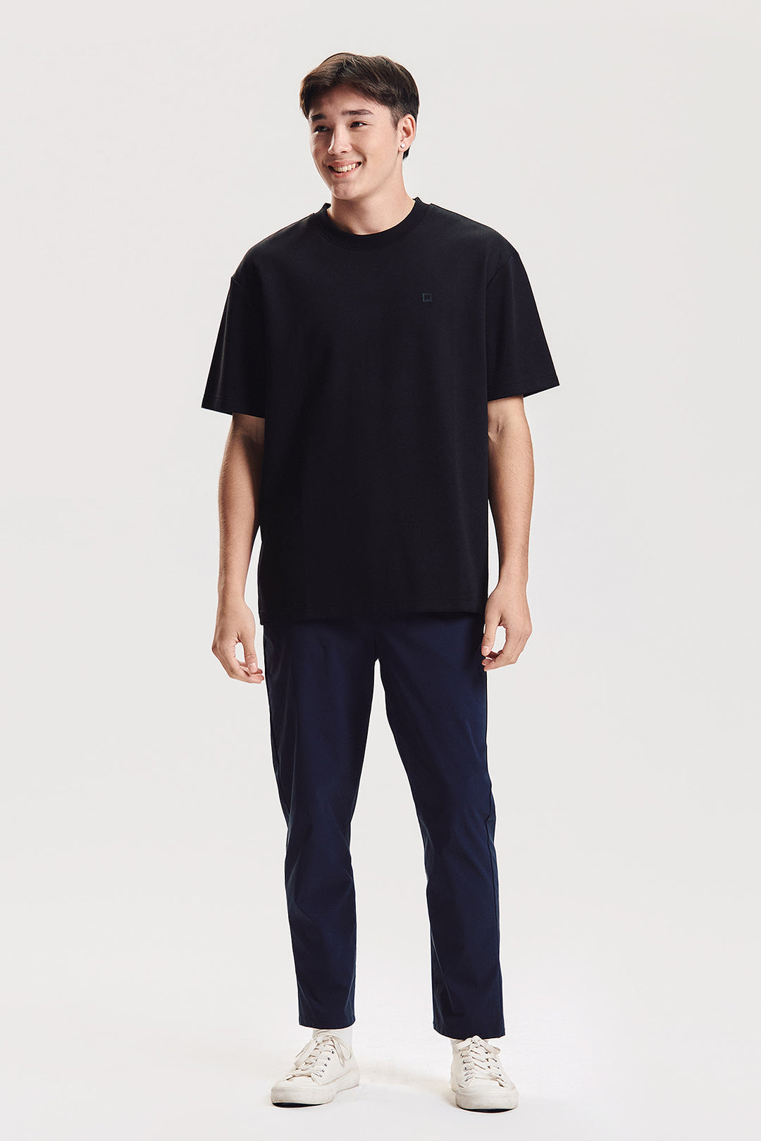 Essentials Lite Move Slim Fit Pants