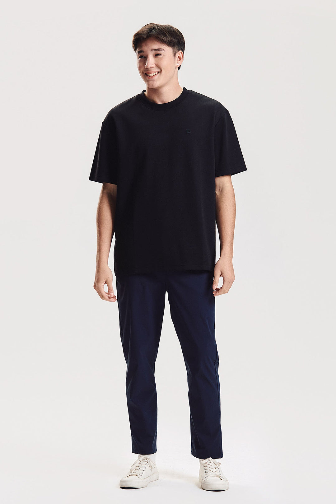 Essentials Lite Move Slim Fit Pants