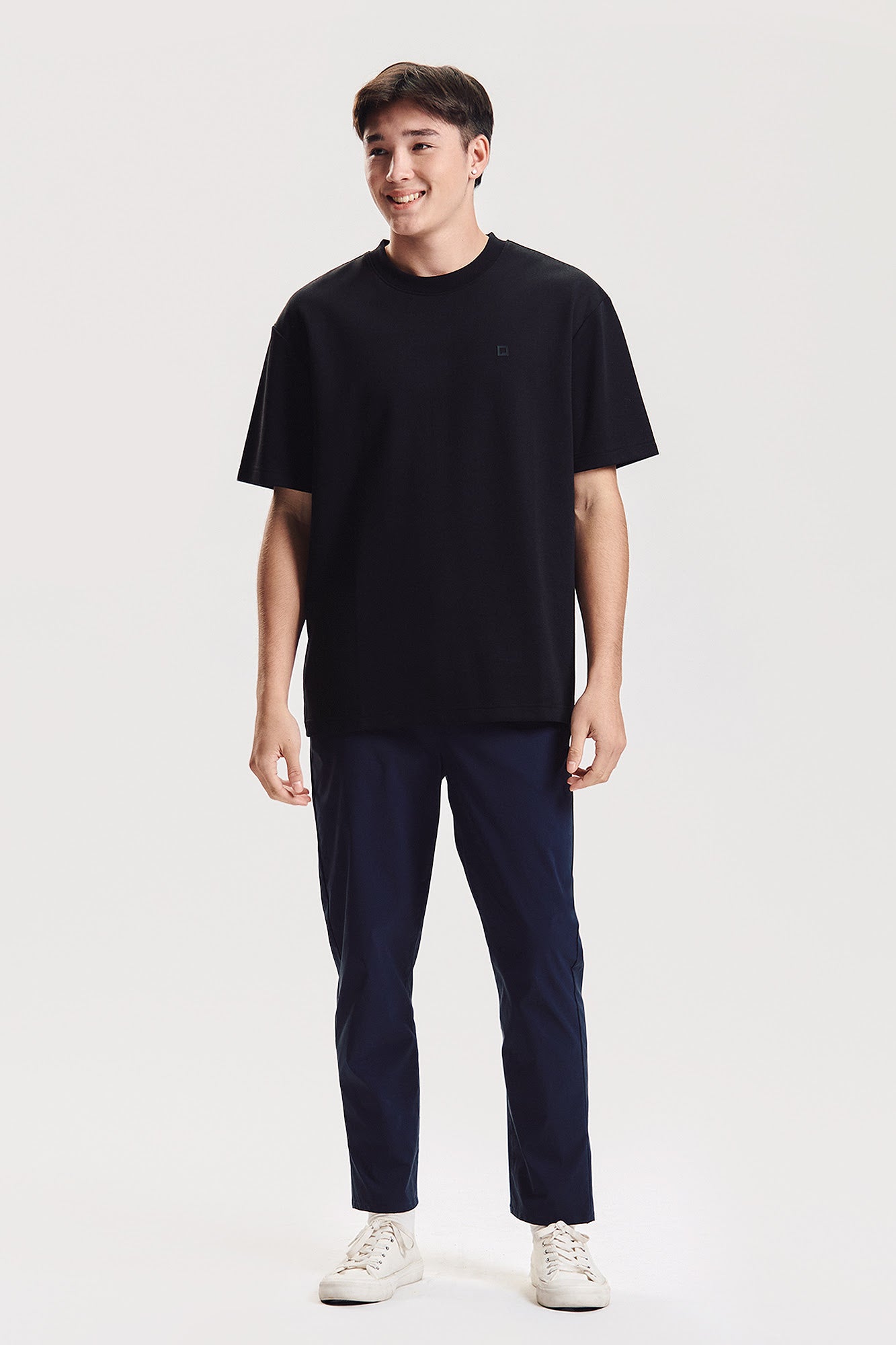 Essentials Lite Move Slim Fit Pants
