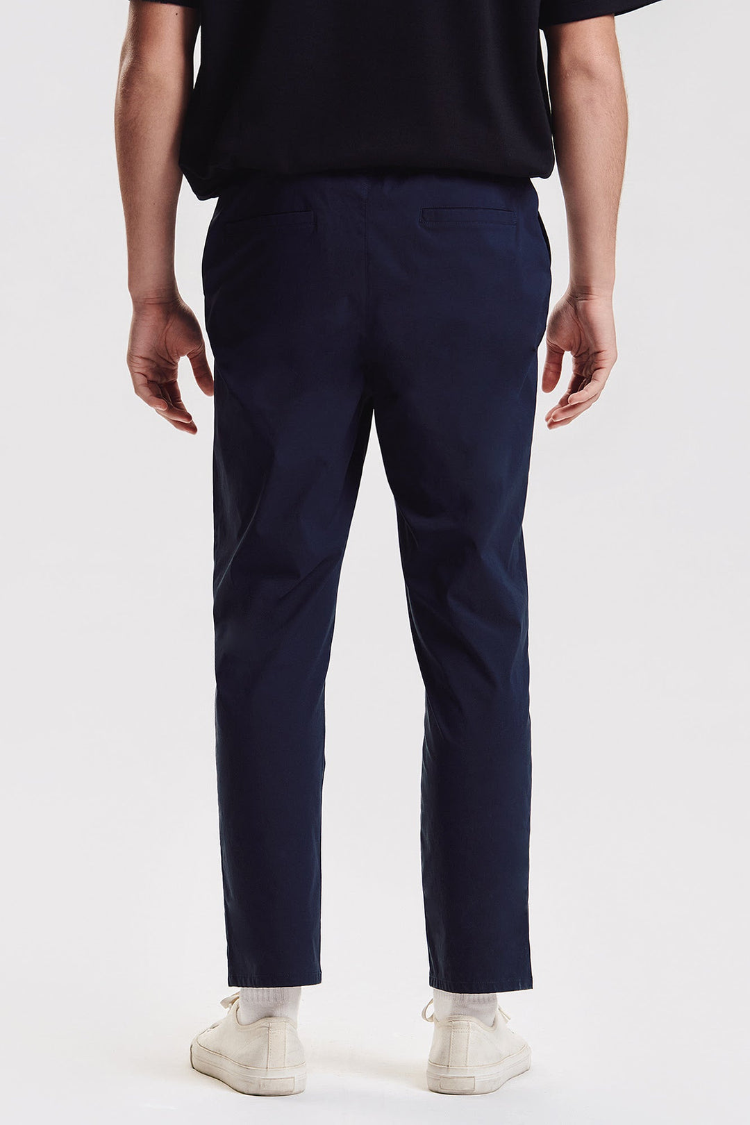 Essentials Lite Move Slim Fit Pants