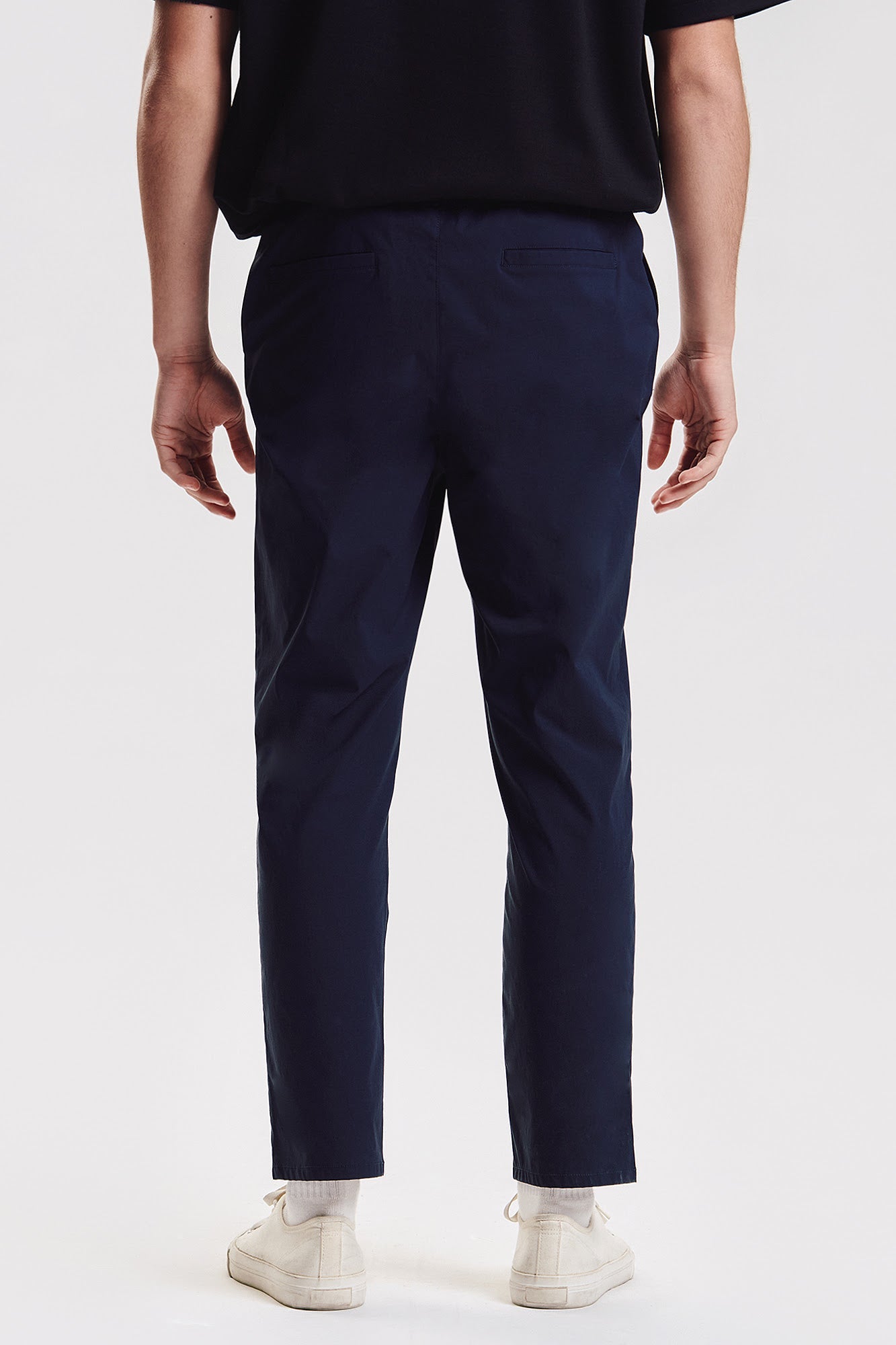 Essentials Lite Move Slim Fit Pants