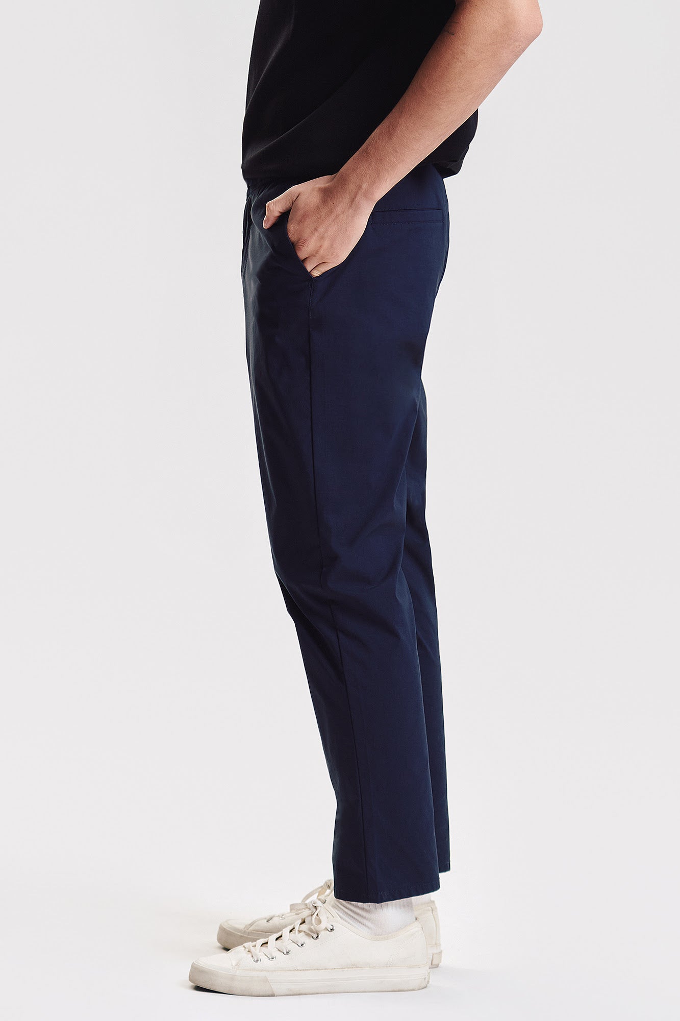 Essentials Lite Move Slim Fit Pants