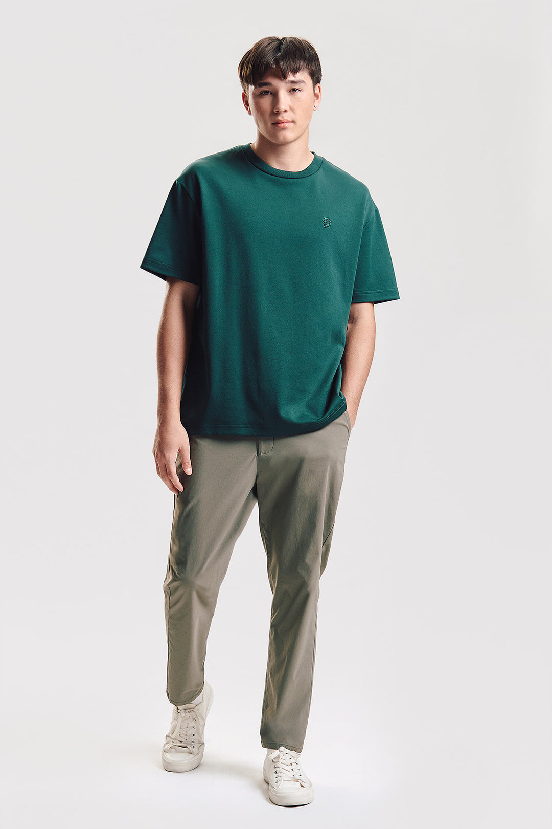 Essentials Lite Move Slim Fit Pants