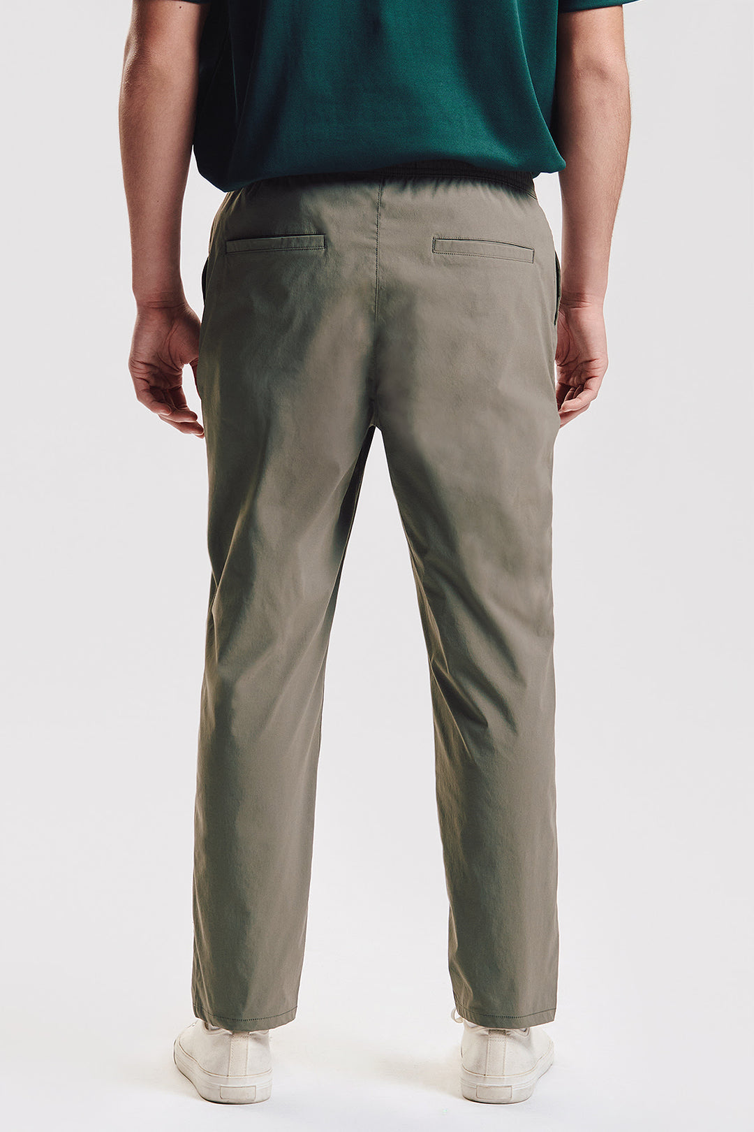 Essentials Lite Move Slim Fit Pants
