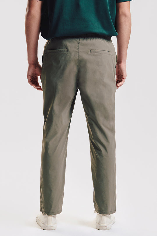 Essentials Lite Move Slim Fit Pants