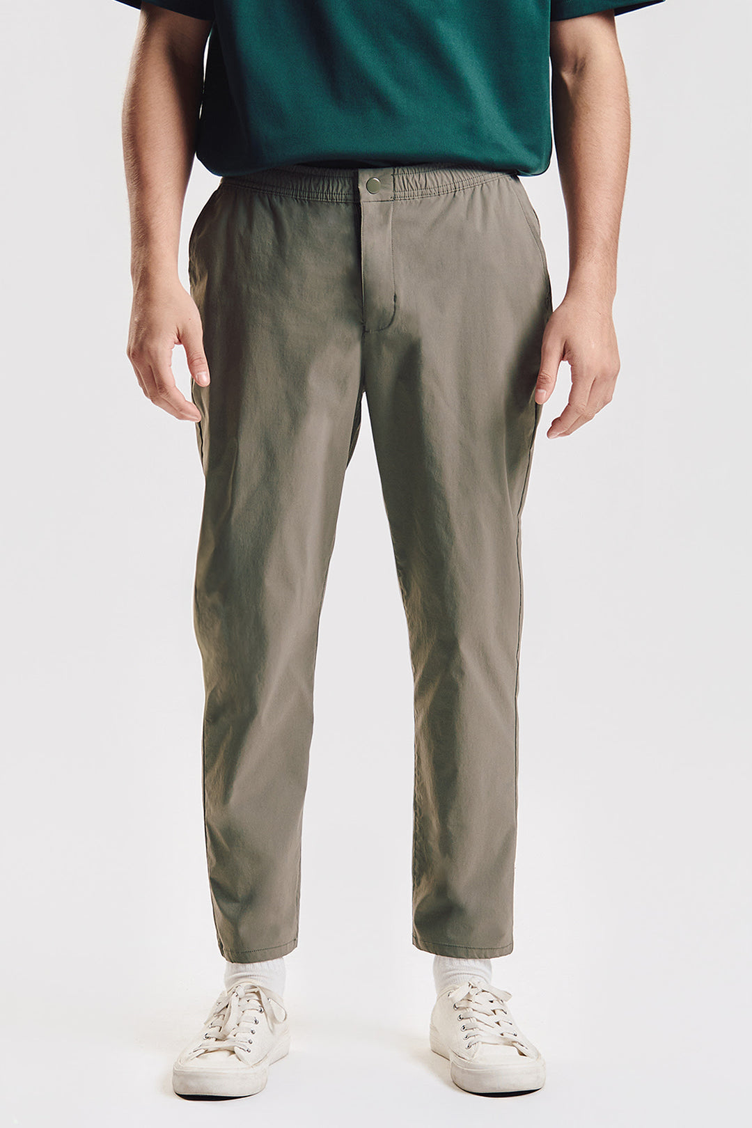 Essentials Lite Move Slim Fit Pants