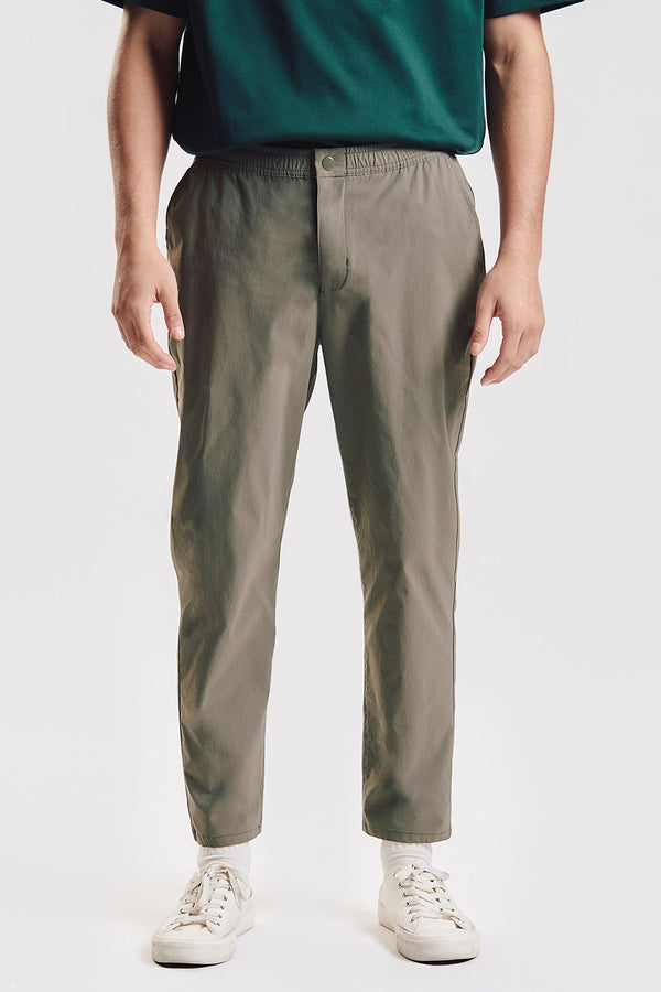 Essentials Lite Move Slim Fit Pants