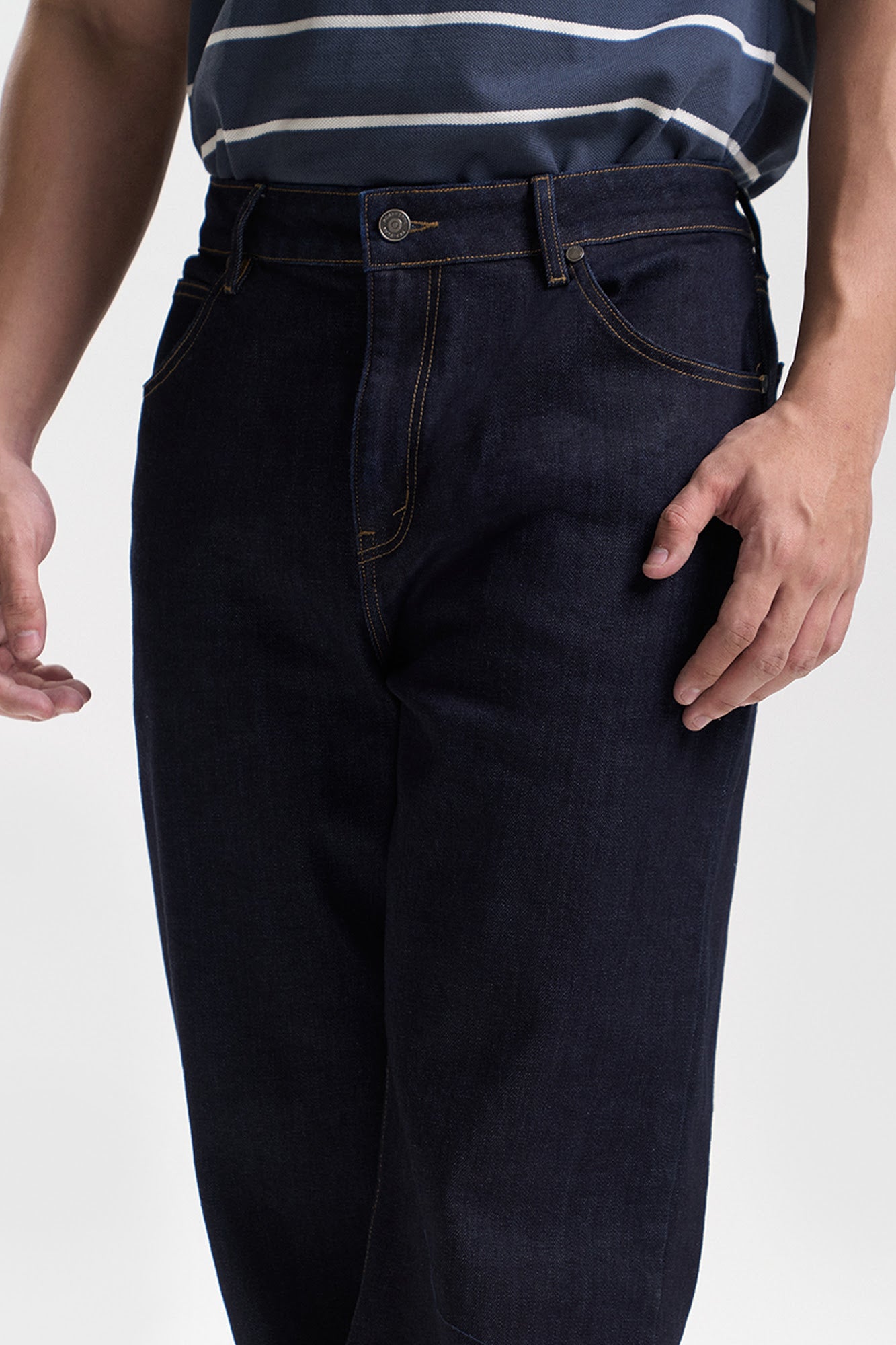 989668-Indigo (2).jpg