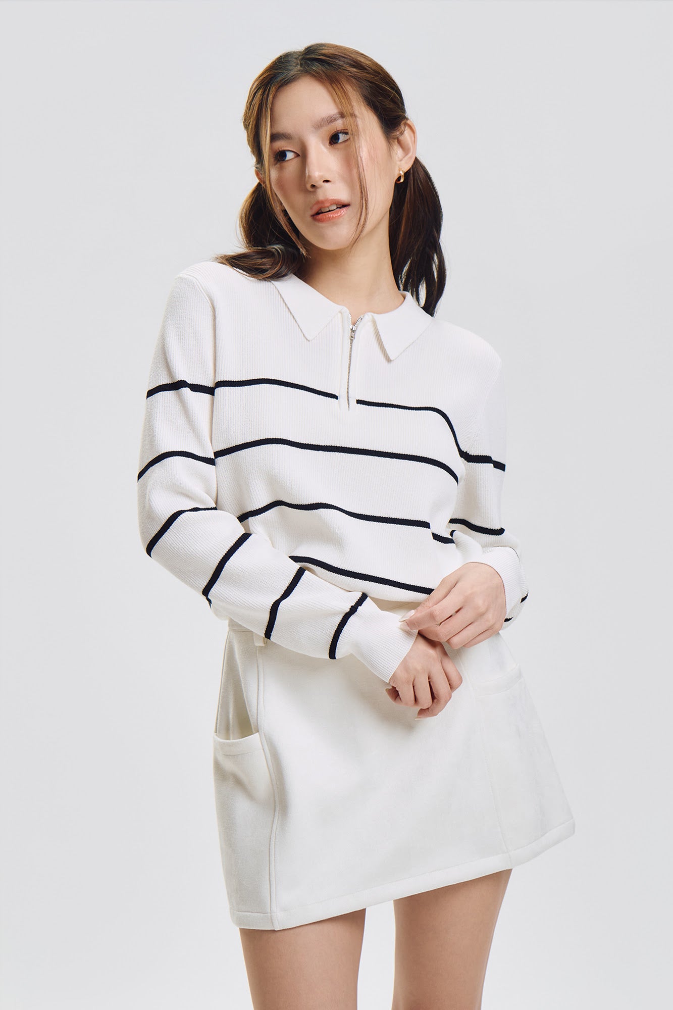 989712-White (1).jpg