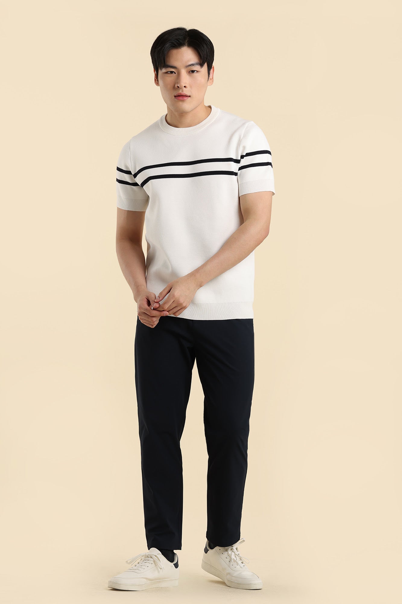 989857-Off White (1).jpg