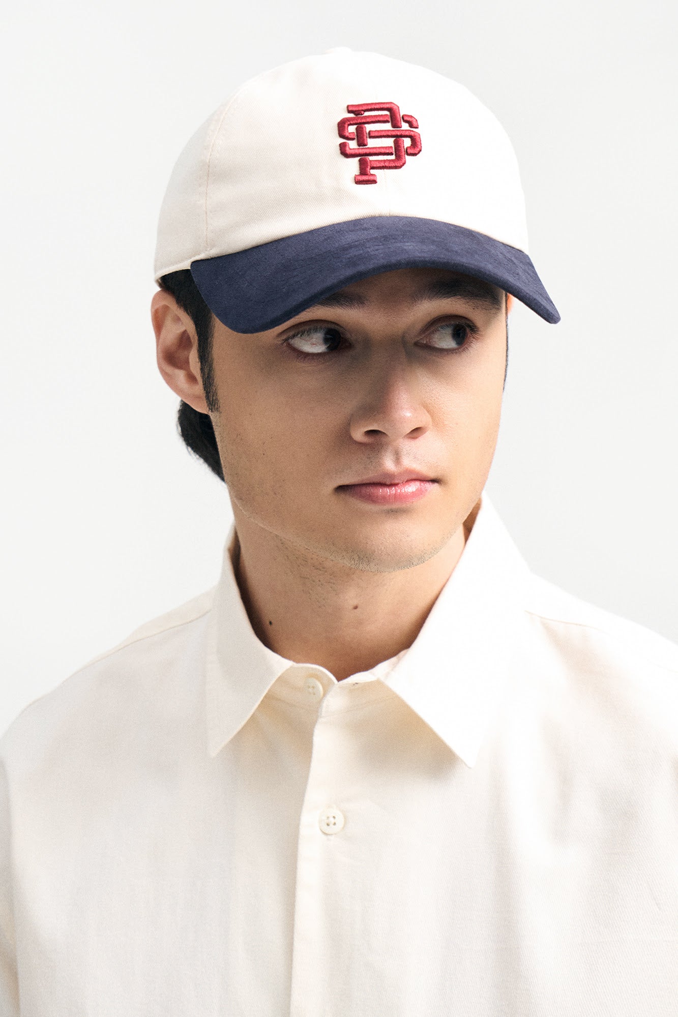 989914-Off White (1).jpg