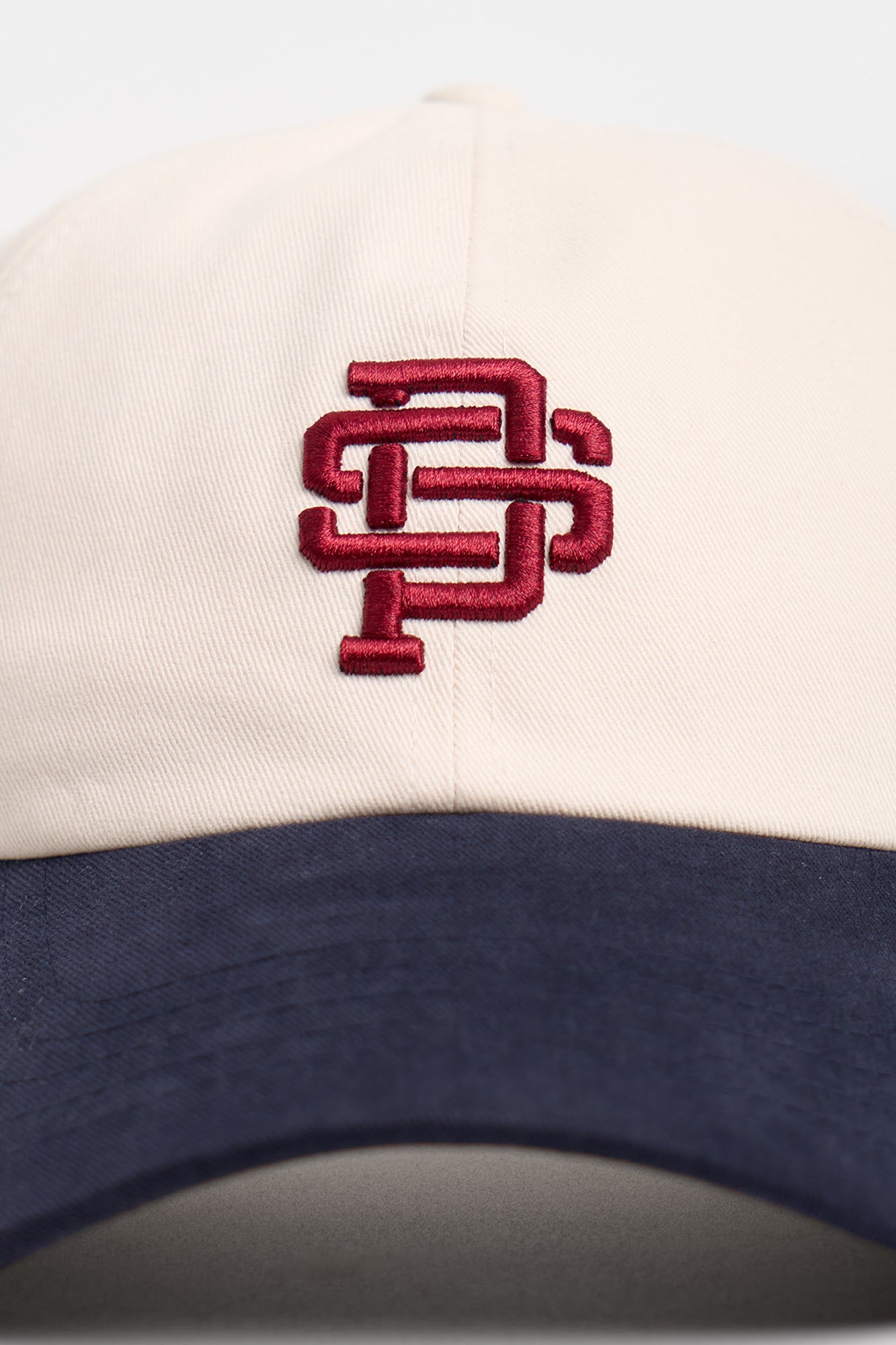 989914-Off White (4).jpg