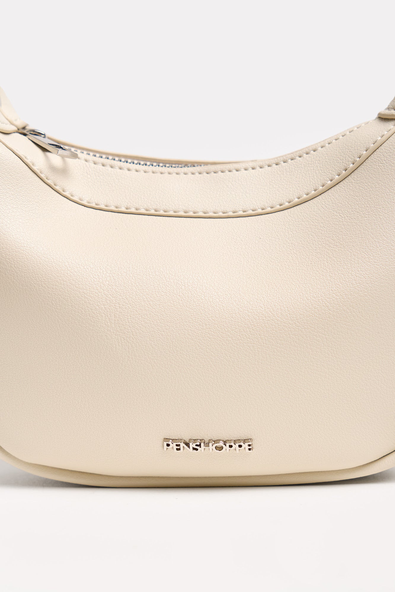 989934-Off White (4).jpg