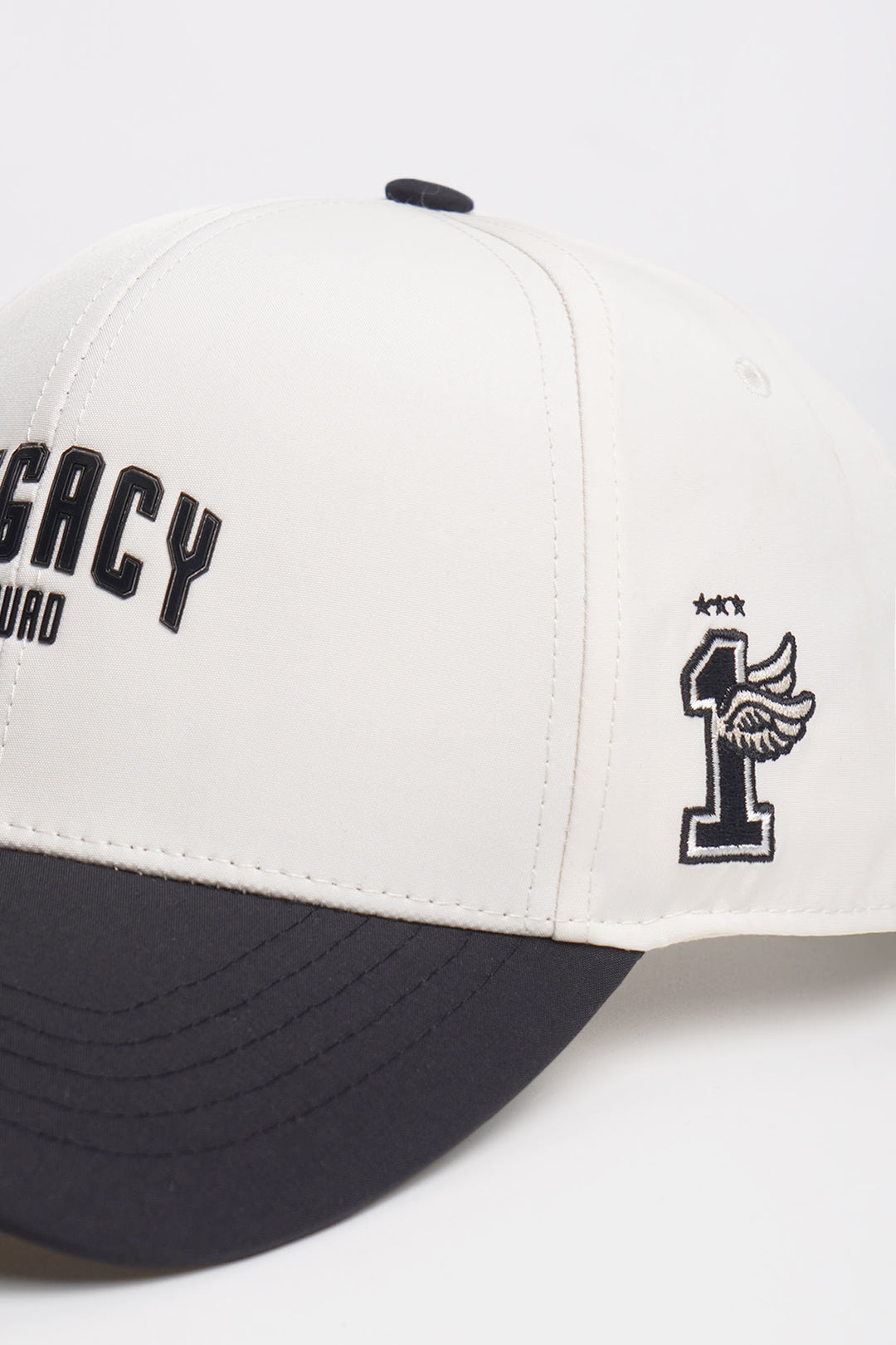 989956-Off White (5).jpg