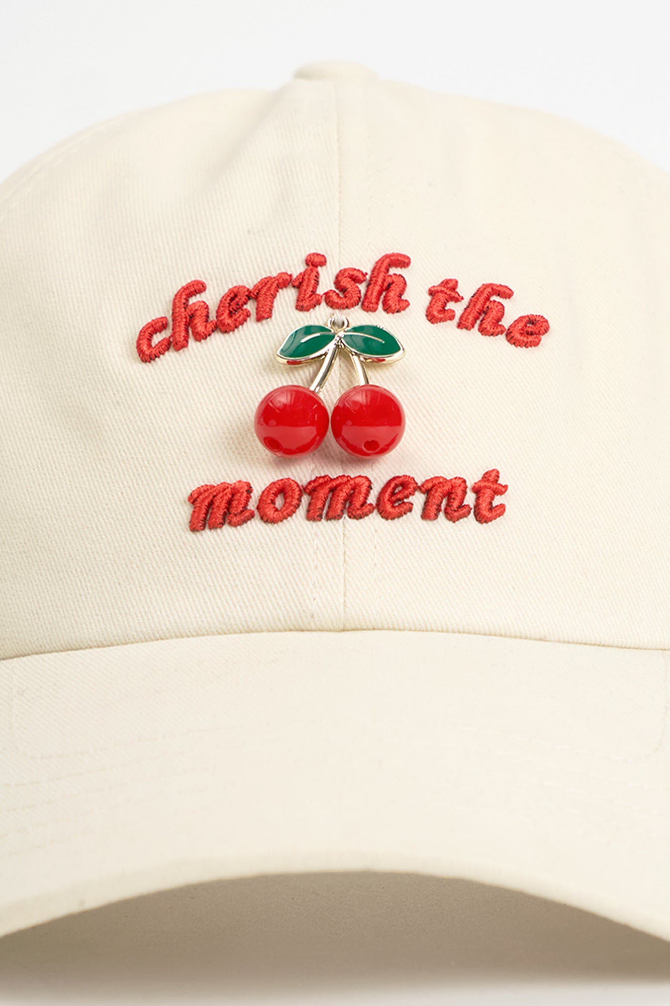 989964-Off White (3).jpg