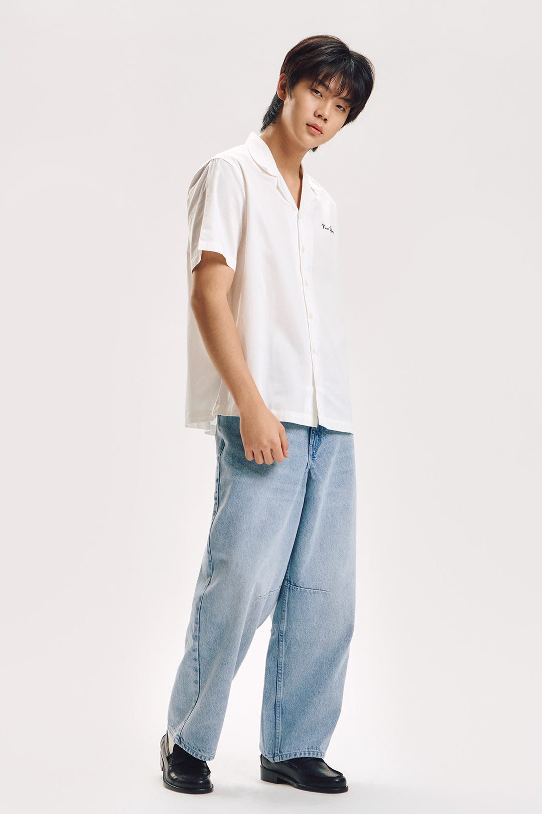 990086-Off White (1).jpg
