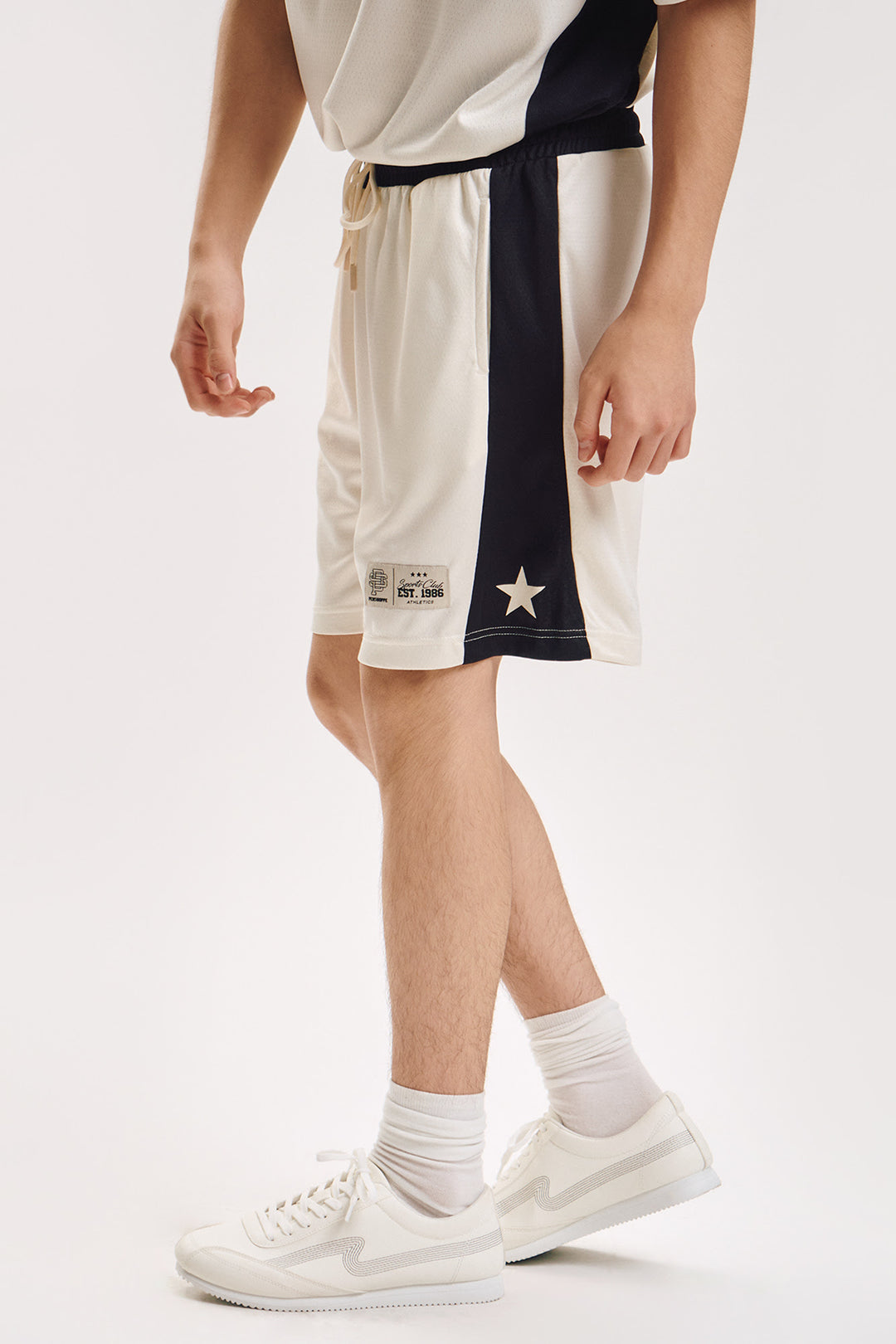 990094-Off White (4).jpg