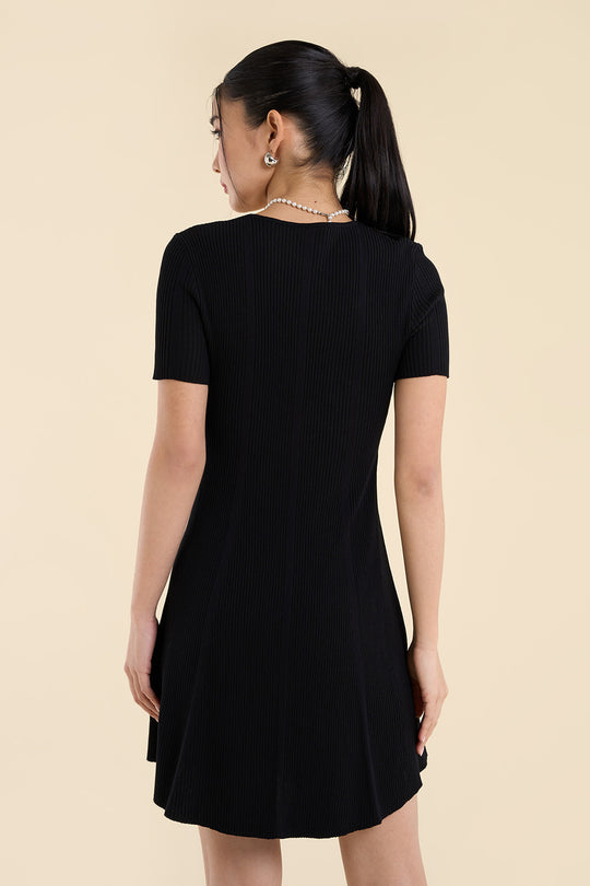 990119-Black (2).jpg