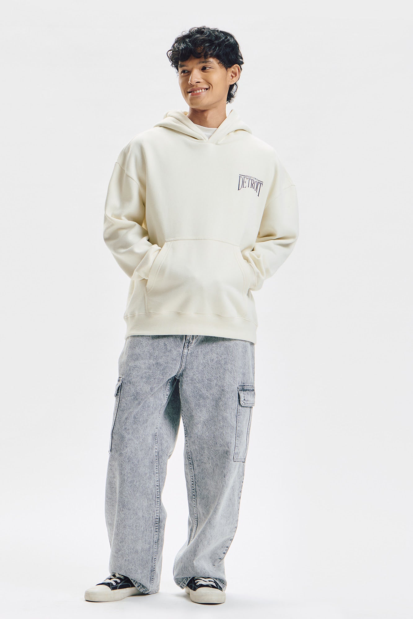 990306-Off White (1).jpg