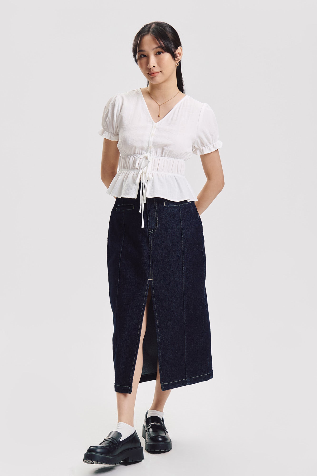 990493-Off White (1).jpg