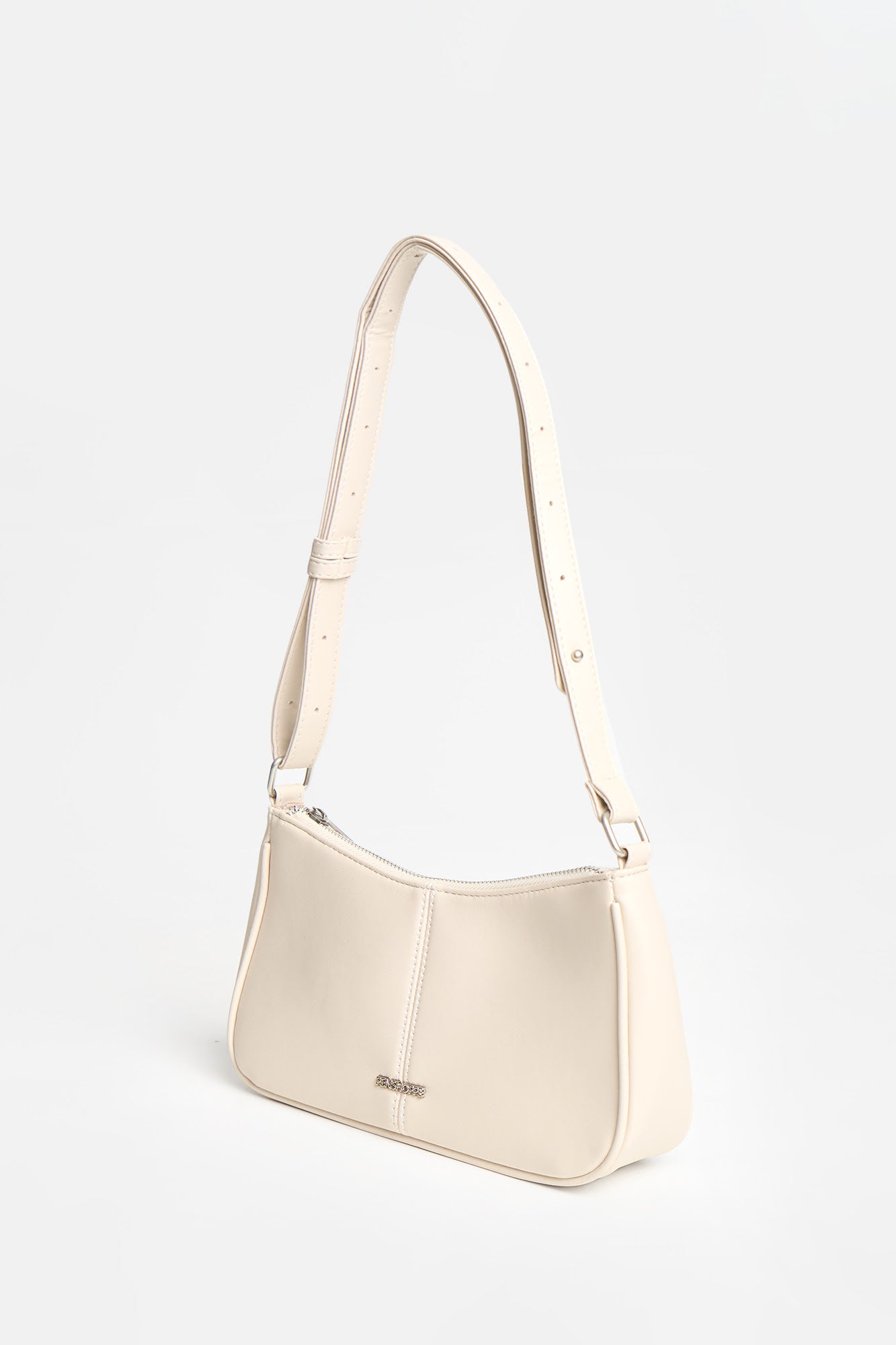 990495-Off White (1).jpg