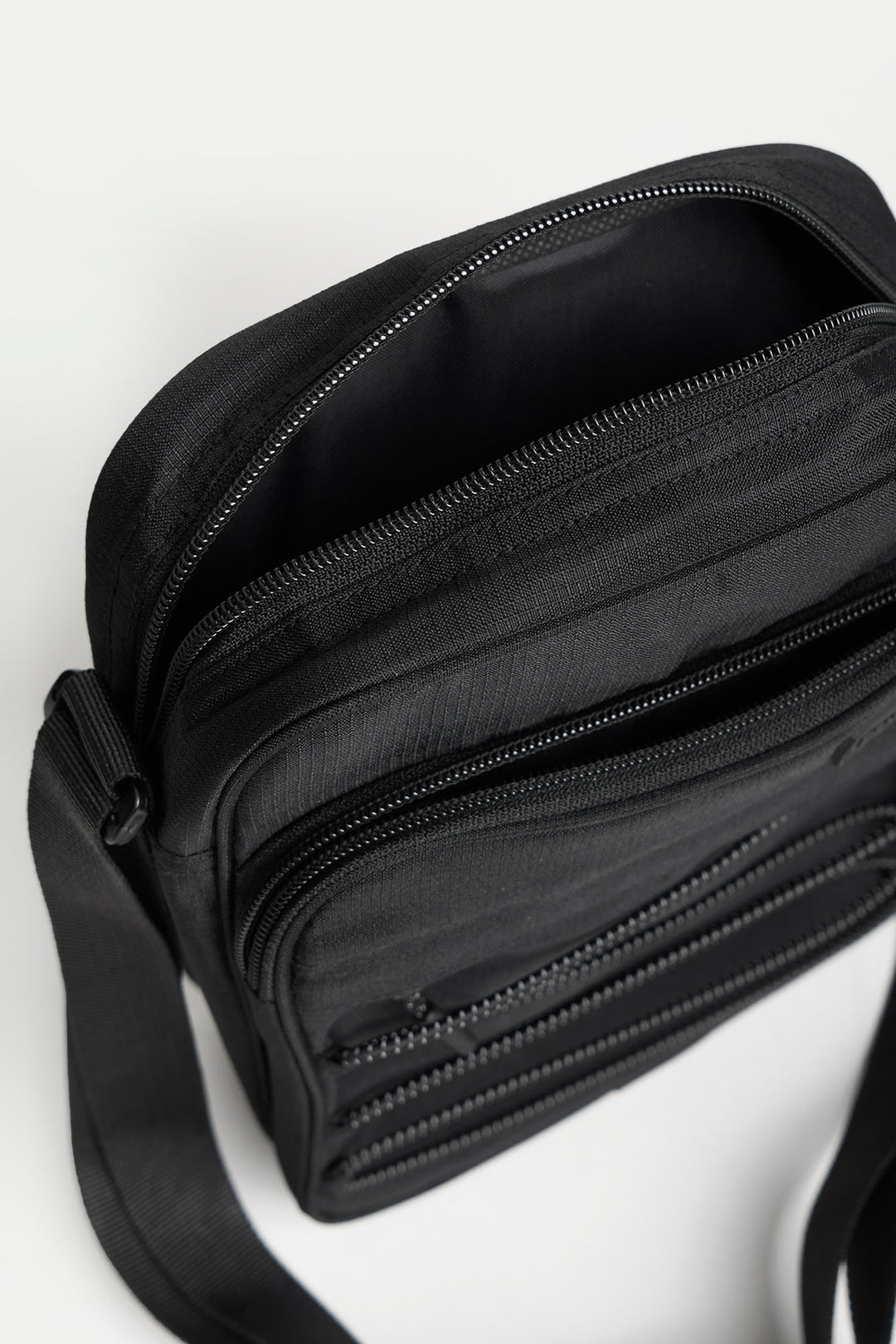 990553-Black (2).jpg