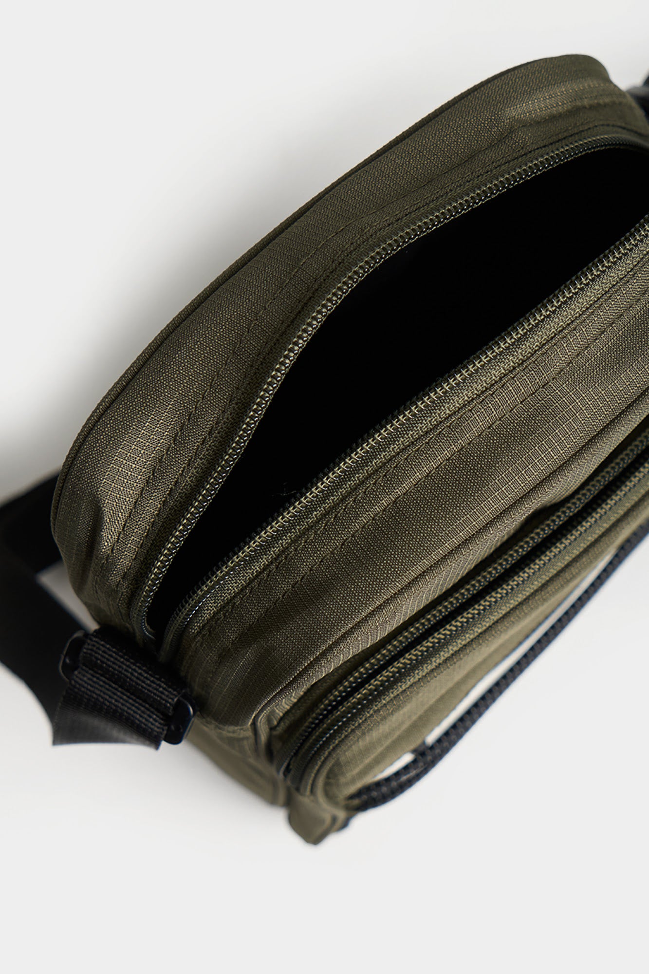 990553-Olive (4).jpg