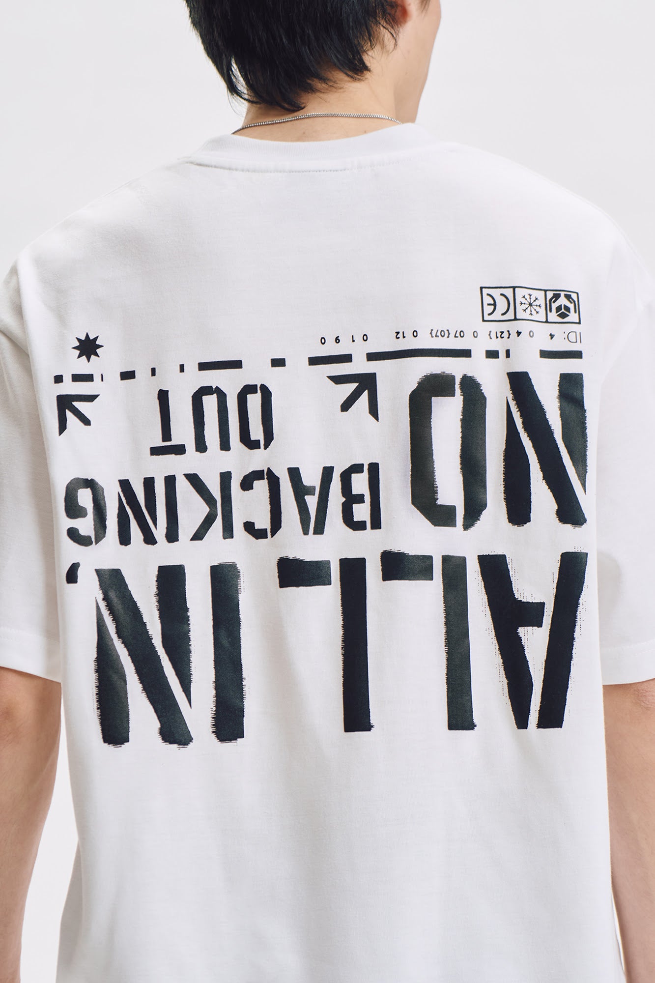 990645-Off White (3).jpg